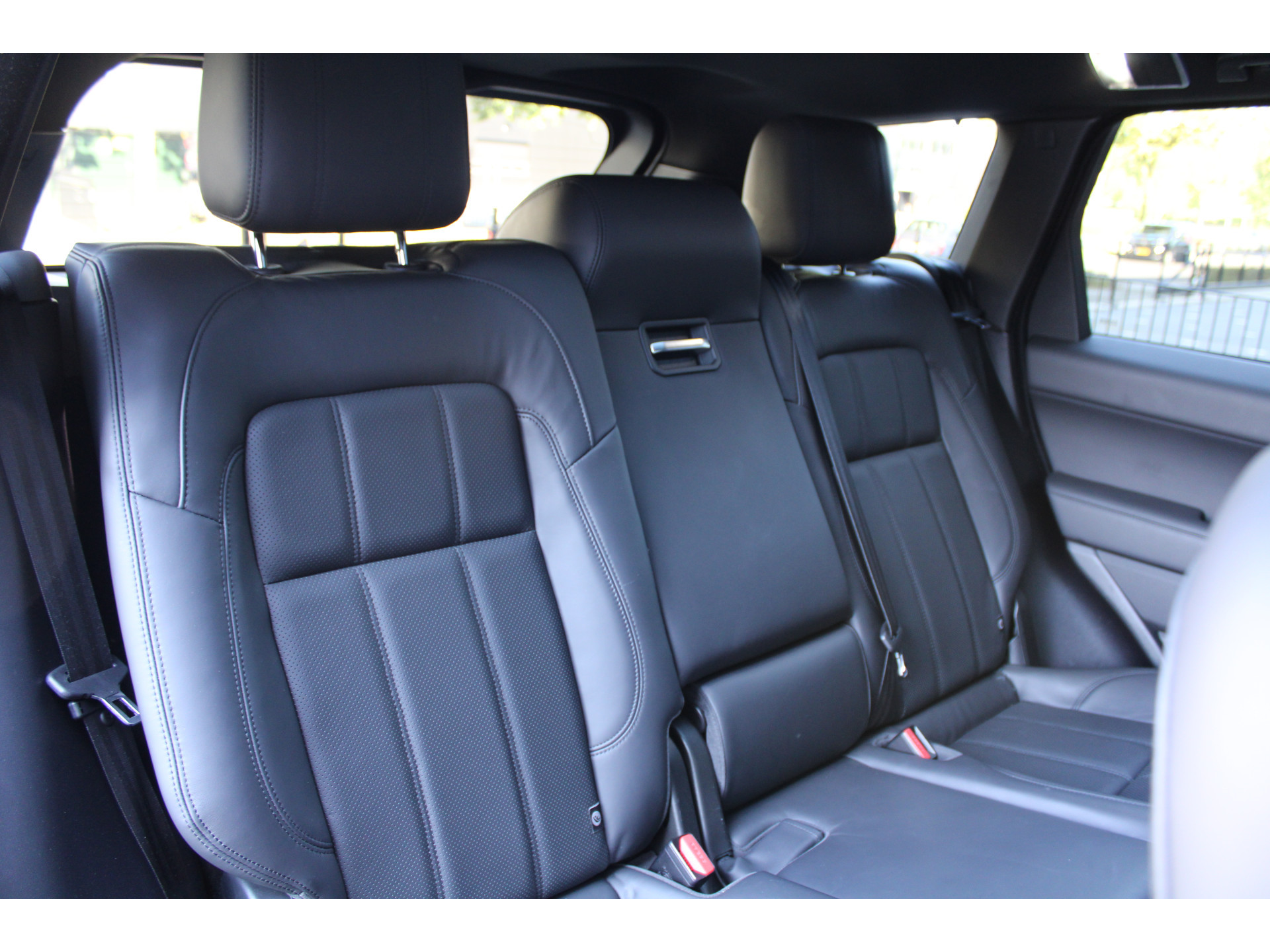 Land Rover Range Rover Sport D300 HSE Dynamic 47765676-43.jpg | ROS Automotive