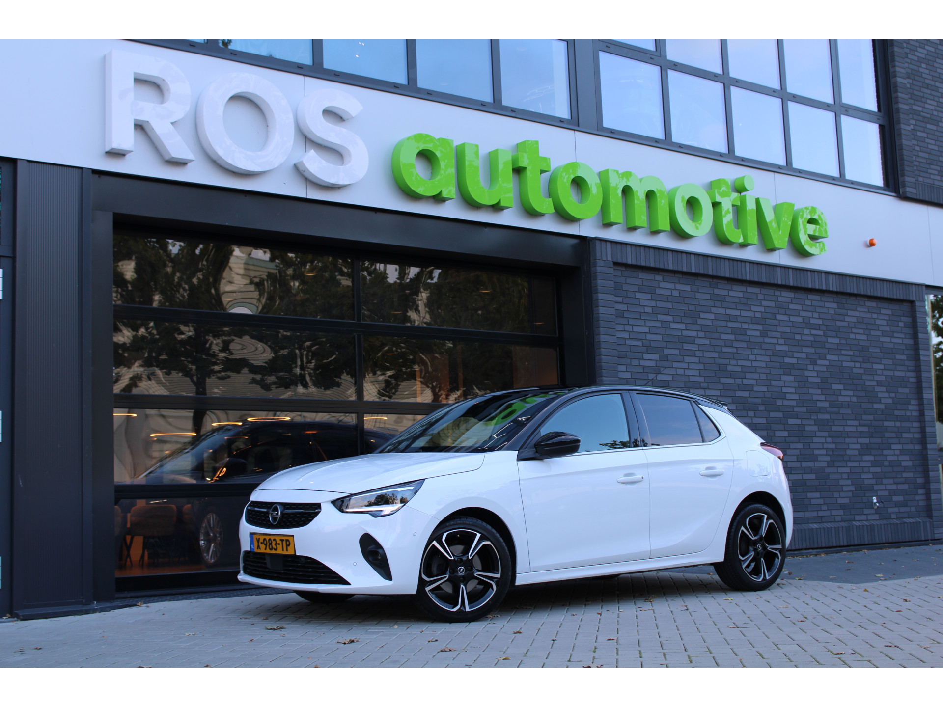 Opel Corsa 1.2 Elegance 47910605-0.jpg | ROS Automotive