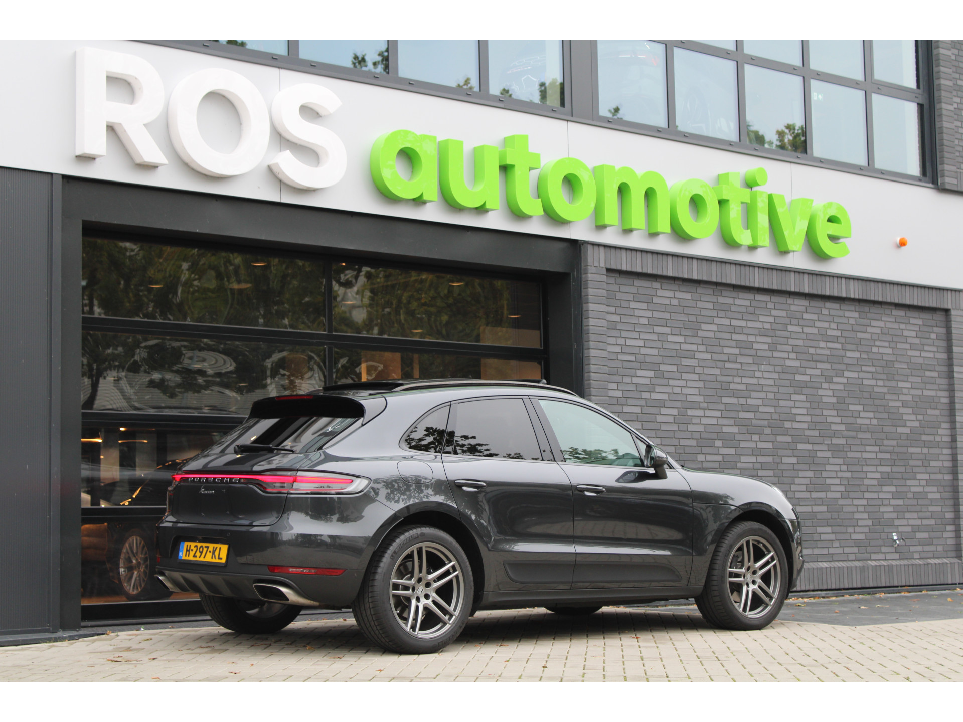 Porsche Macan 2.0 47939190-1.jpg | ROS Automotive