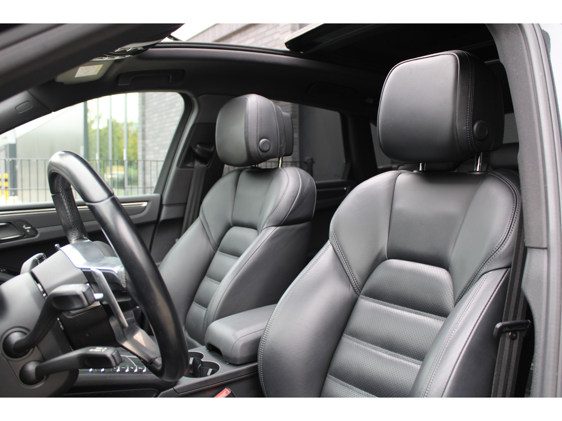 Porsche Macan 2.0 47939190-17.jpg | ROS Automotive