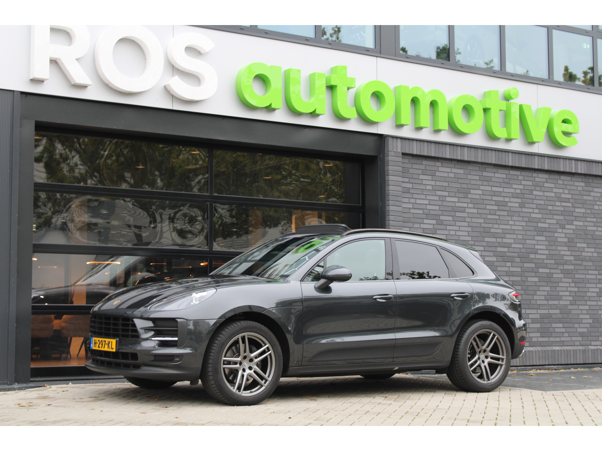 Porsche Macan 2.0 47939190-2.jpg | ROS Automotive