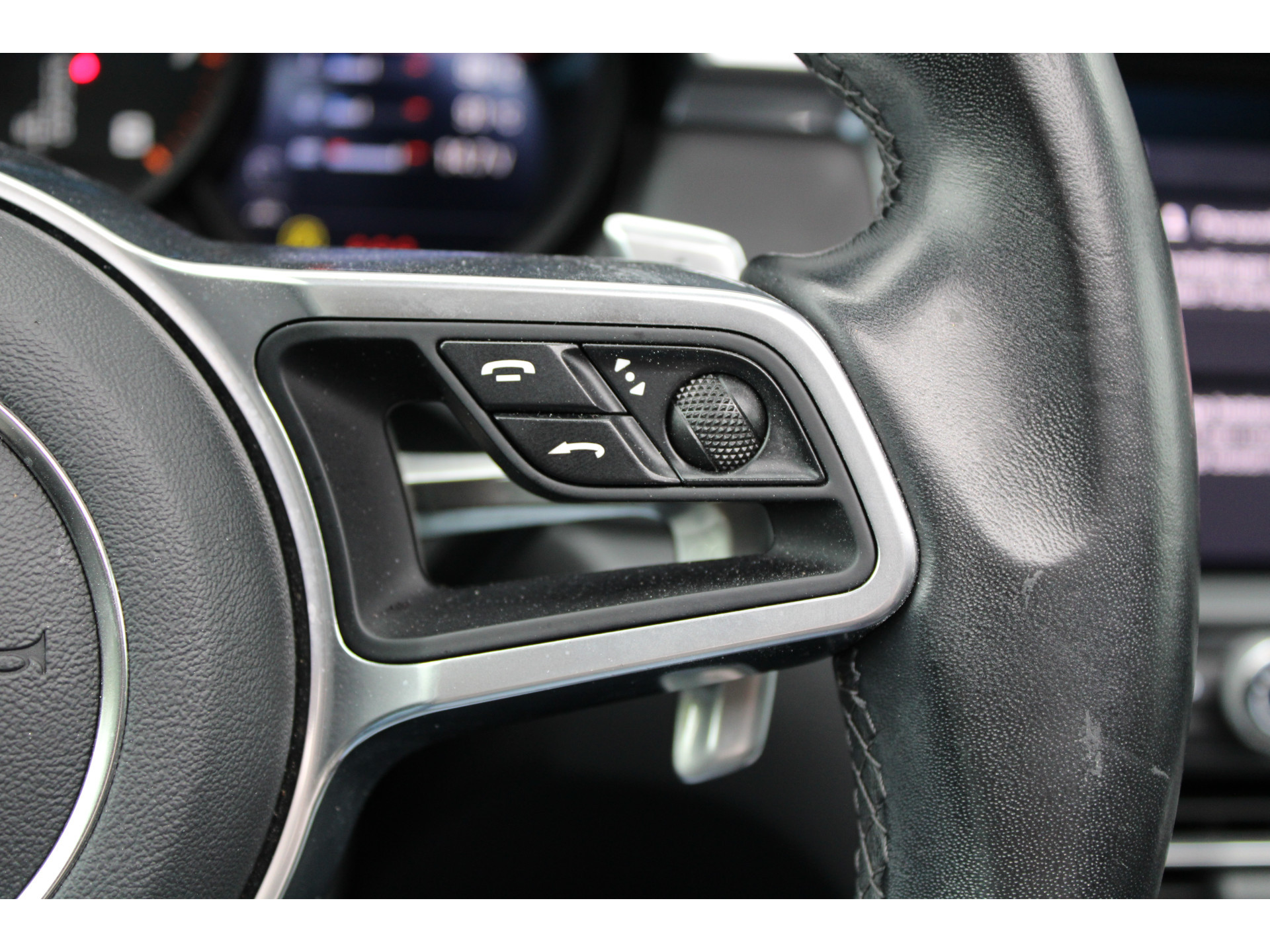 Porsche Macan 2.0 47939190-27.jpg | ROS Automotive