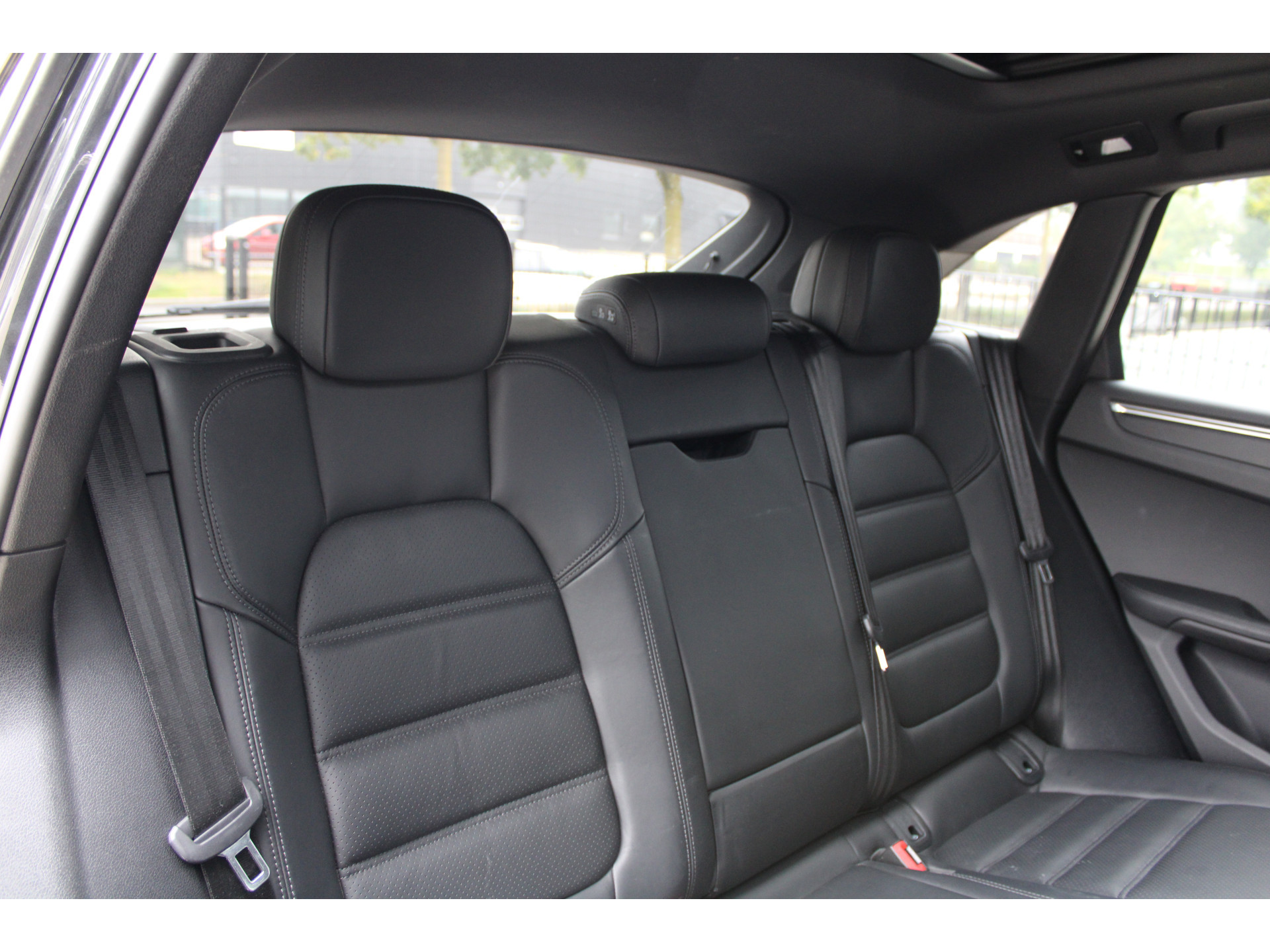 Porsche Macan 2.0 47939190-39.jpg | ROS Automotive