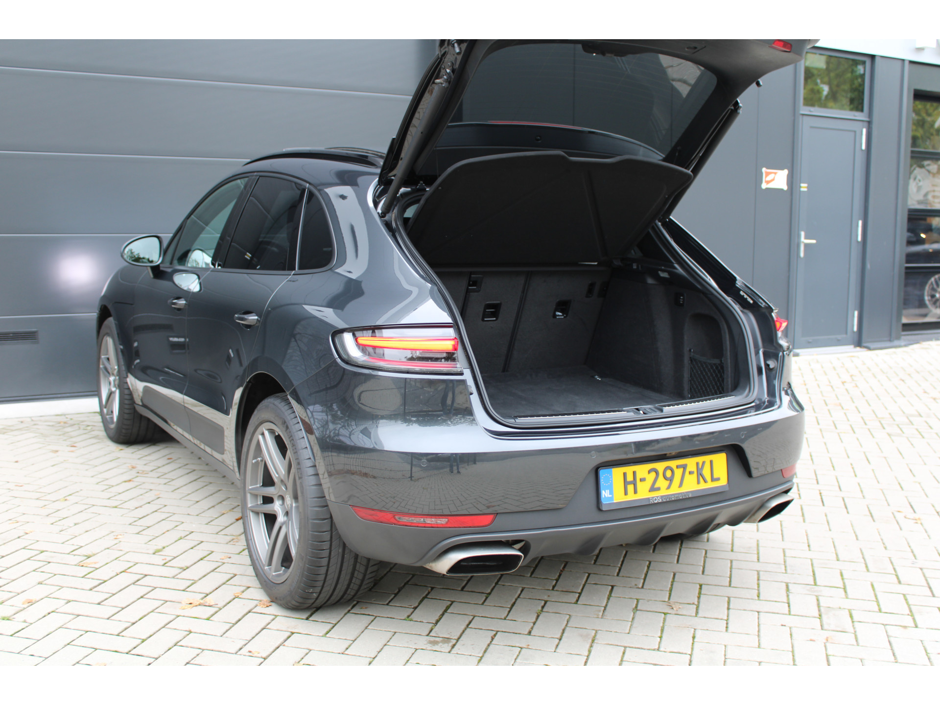 Porsche Macan 2.0 47939190-40.jpg | ROS Automotive