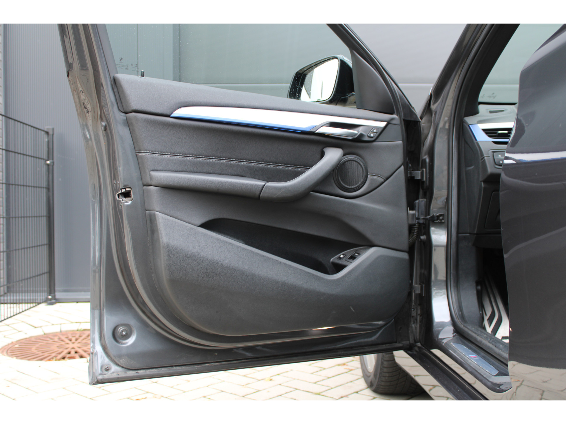 BMW X1 xDrive25e High Executive M-SPORT 47939704-18.jpg | ROS Automotive