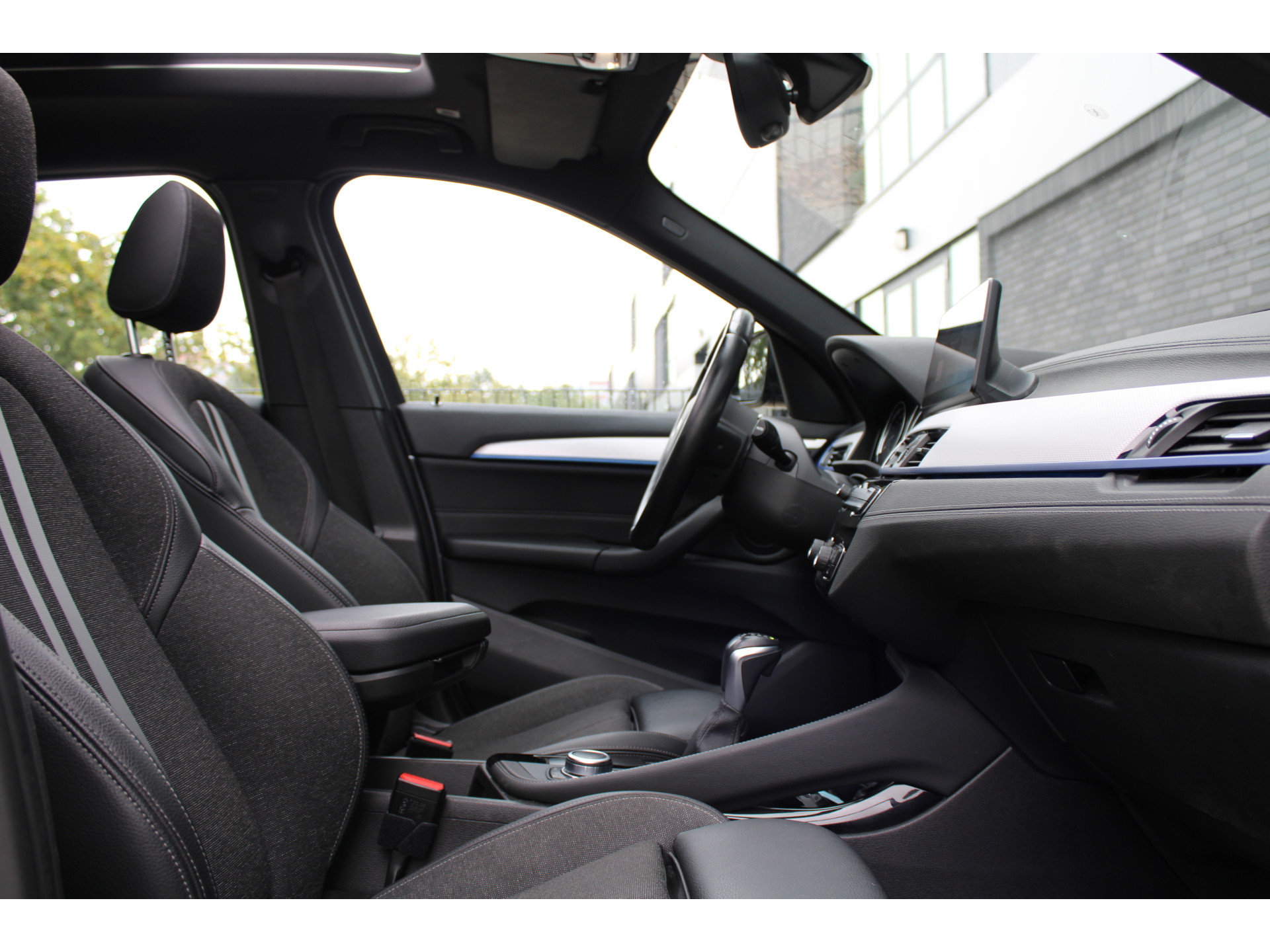 BMW X1 xDrive25e High Executive M-SPORT 47939704-23.jpg | ROS Automotive