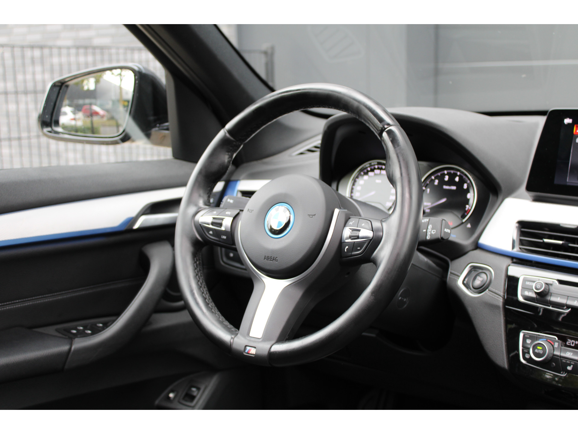 BMW X1 xDrive25e High Executive M-SPORT 47939704-25.jpg | ROS Automotive