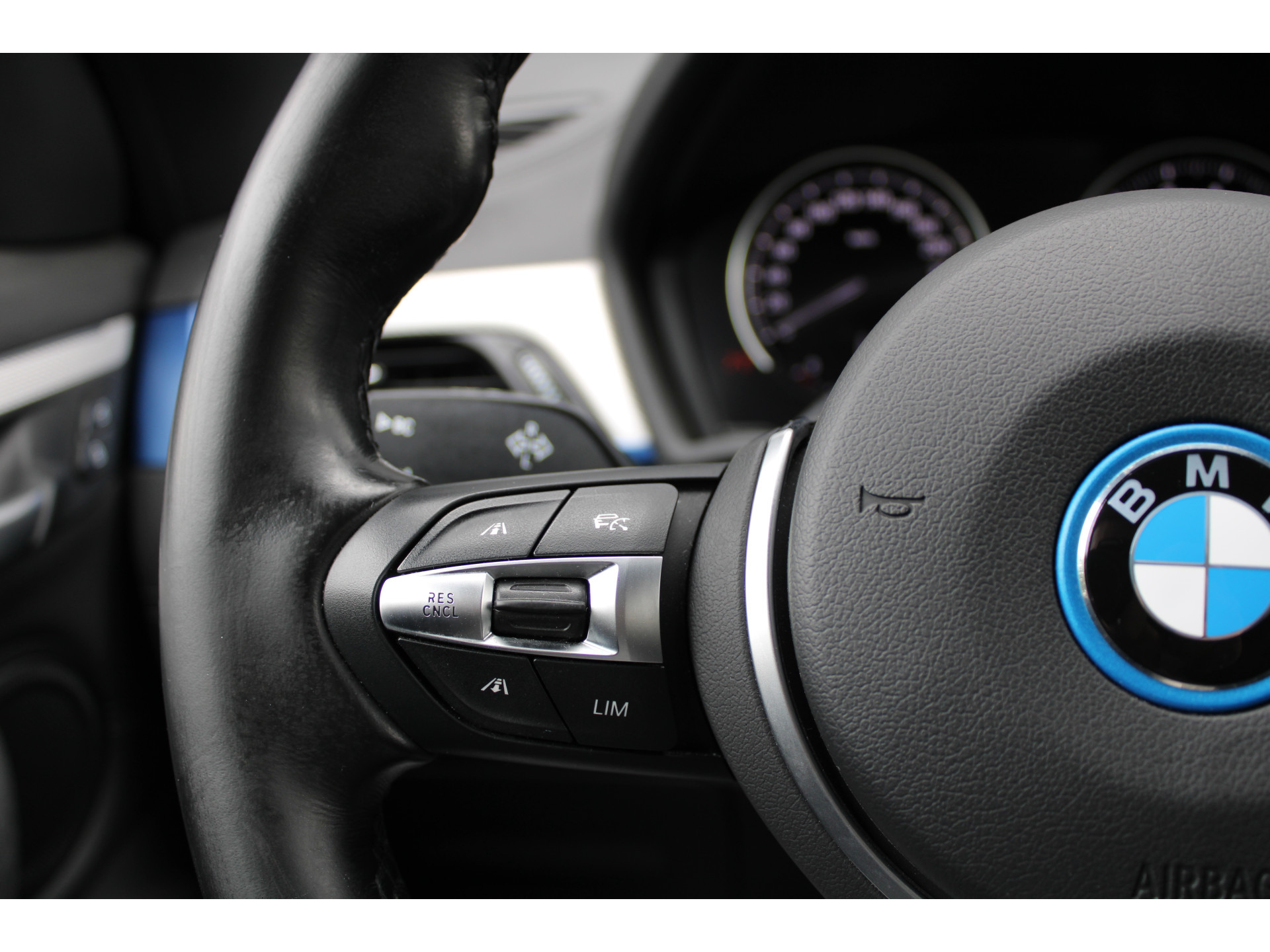 BMW X1 xDrive25e High Executive M-SPORT 47939704-32.jpg | ROS Automotive
