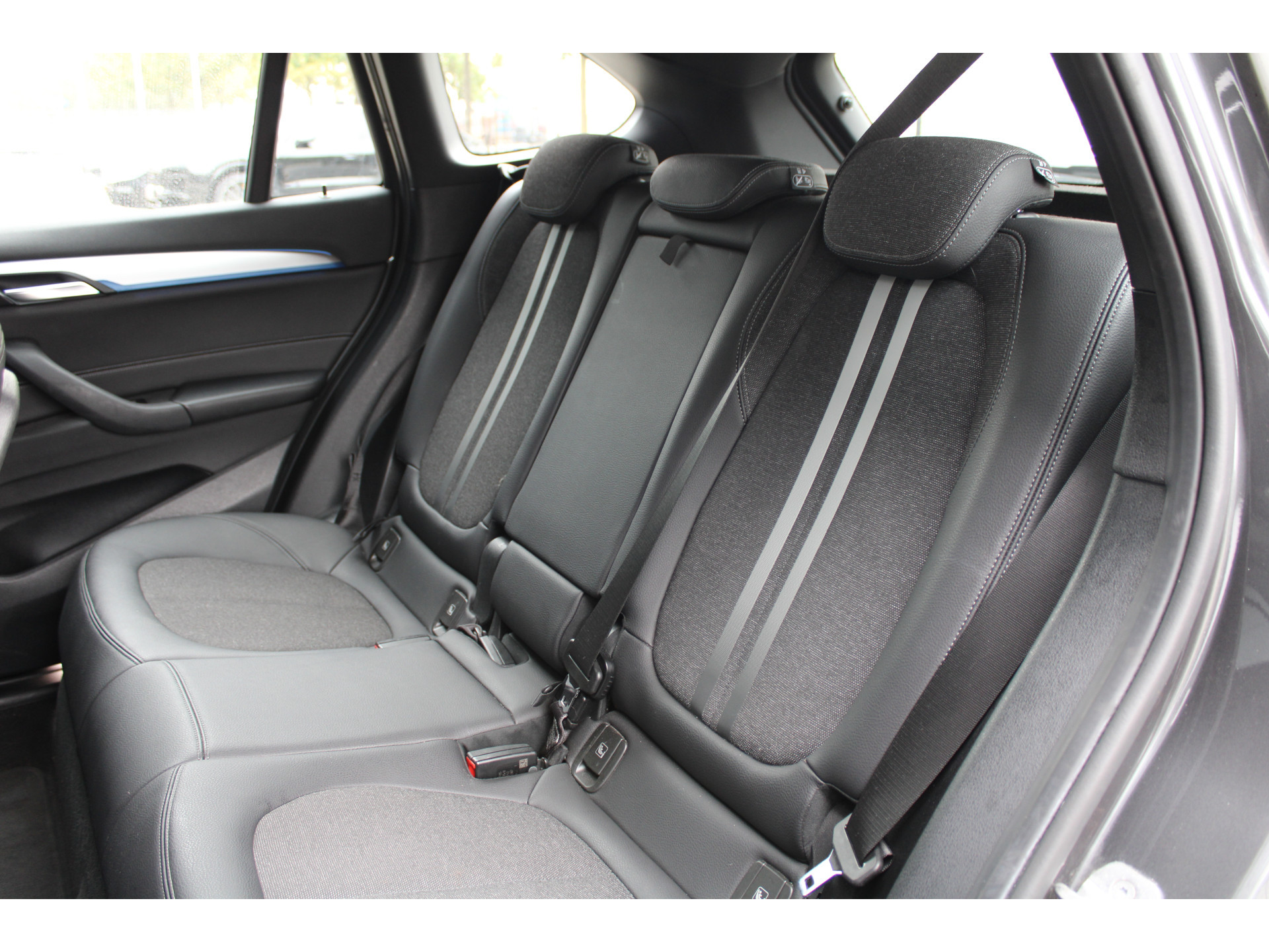 BMW X1 xDrive25e High Executive M-SPORT 47939704-45.jpg | ROS Automotive
