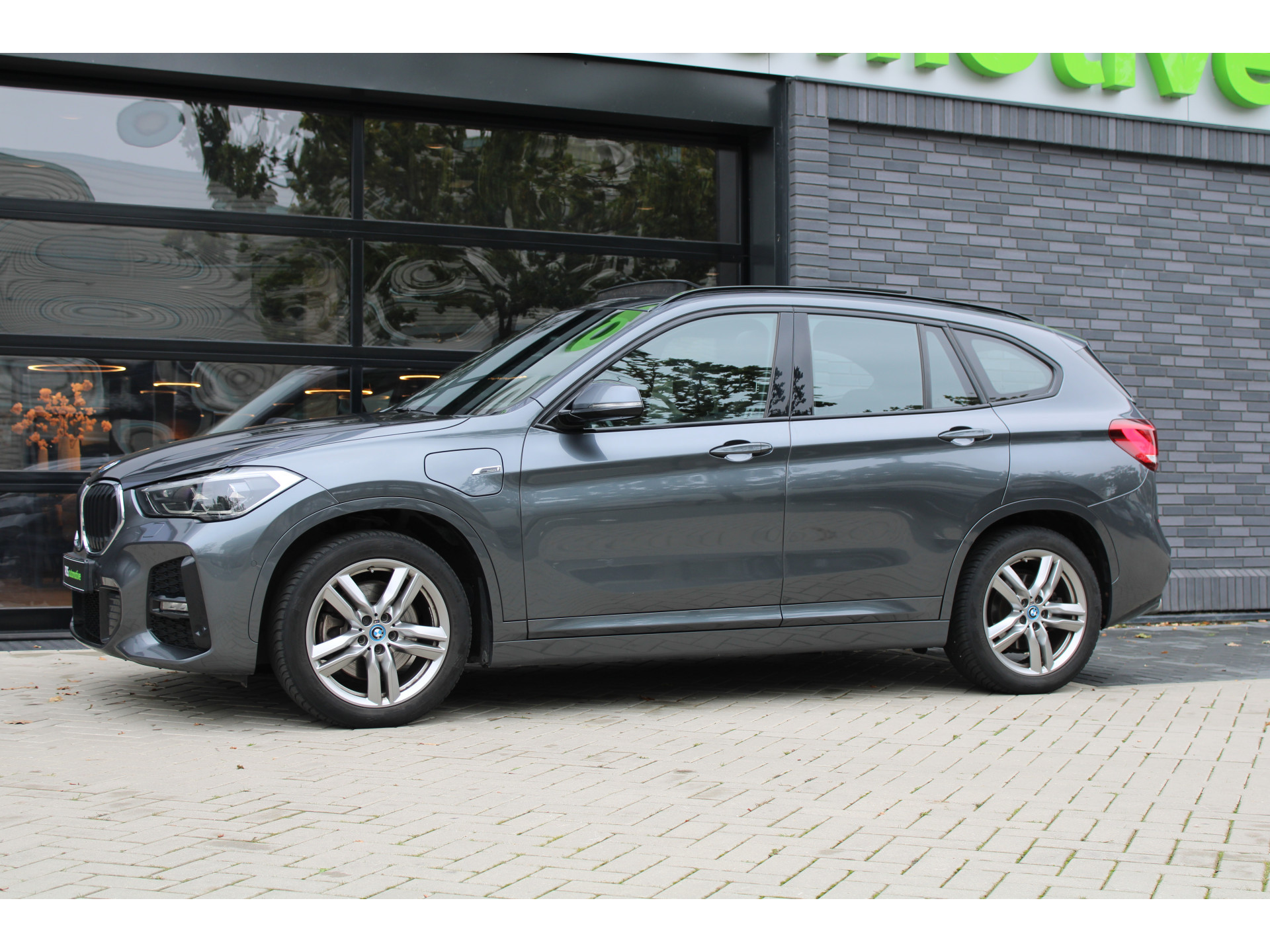BMW X1 xDrive25e High Executive M-SPORT 47939704-6.jpg | ROS Automotive