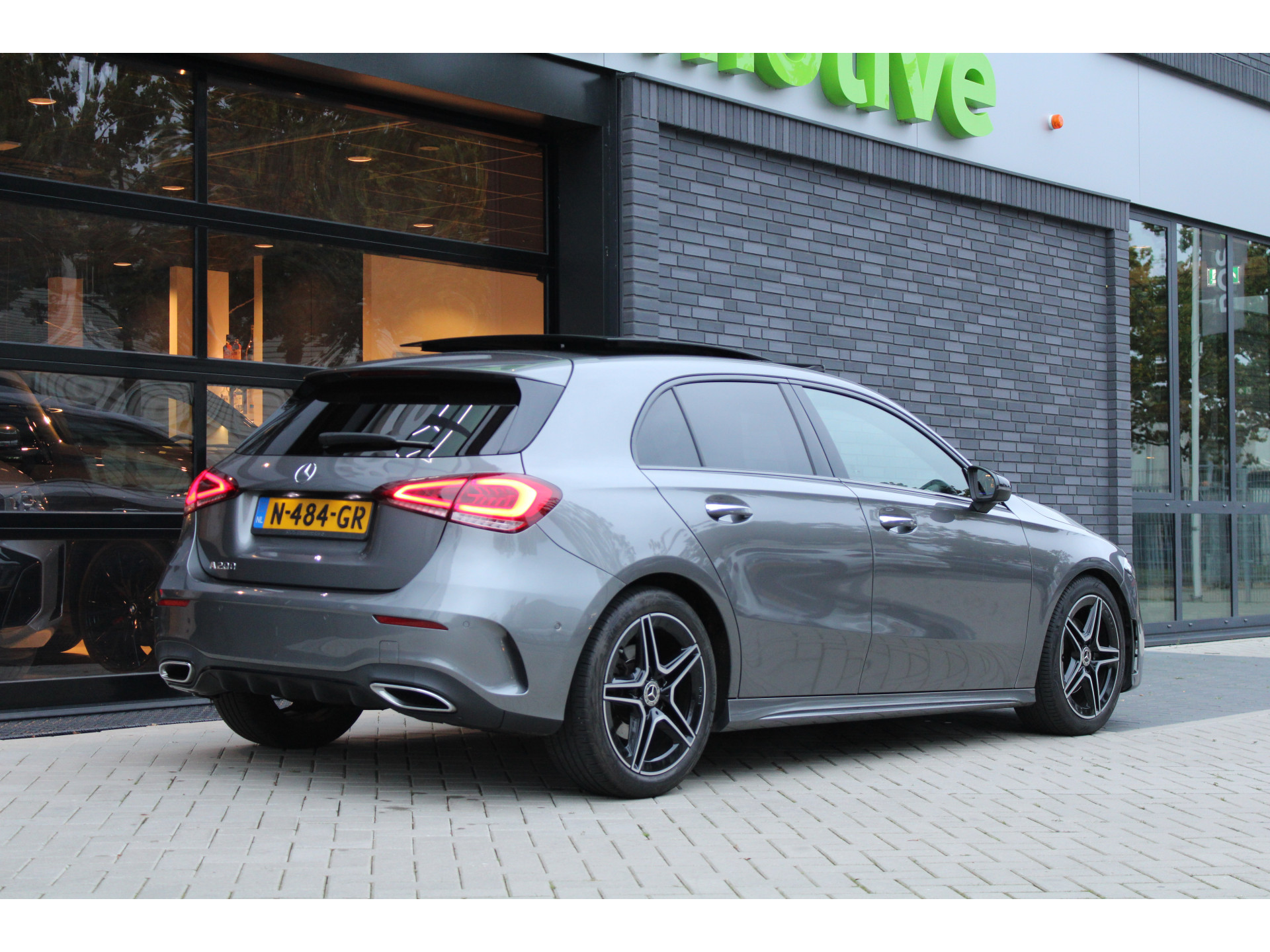 Mercedes-Benz A-Klasse 200 Business Solution AMG 48327659-11.jpg | ROS Automotive