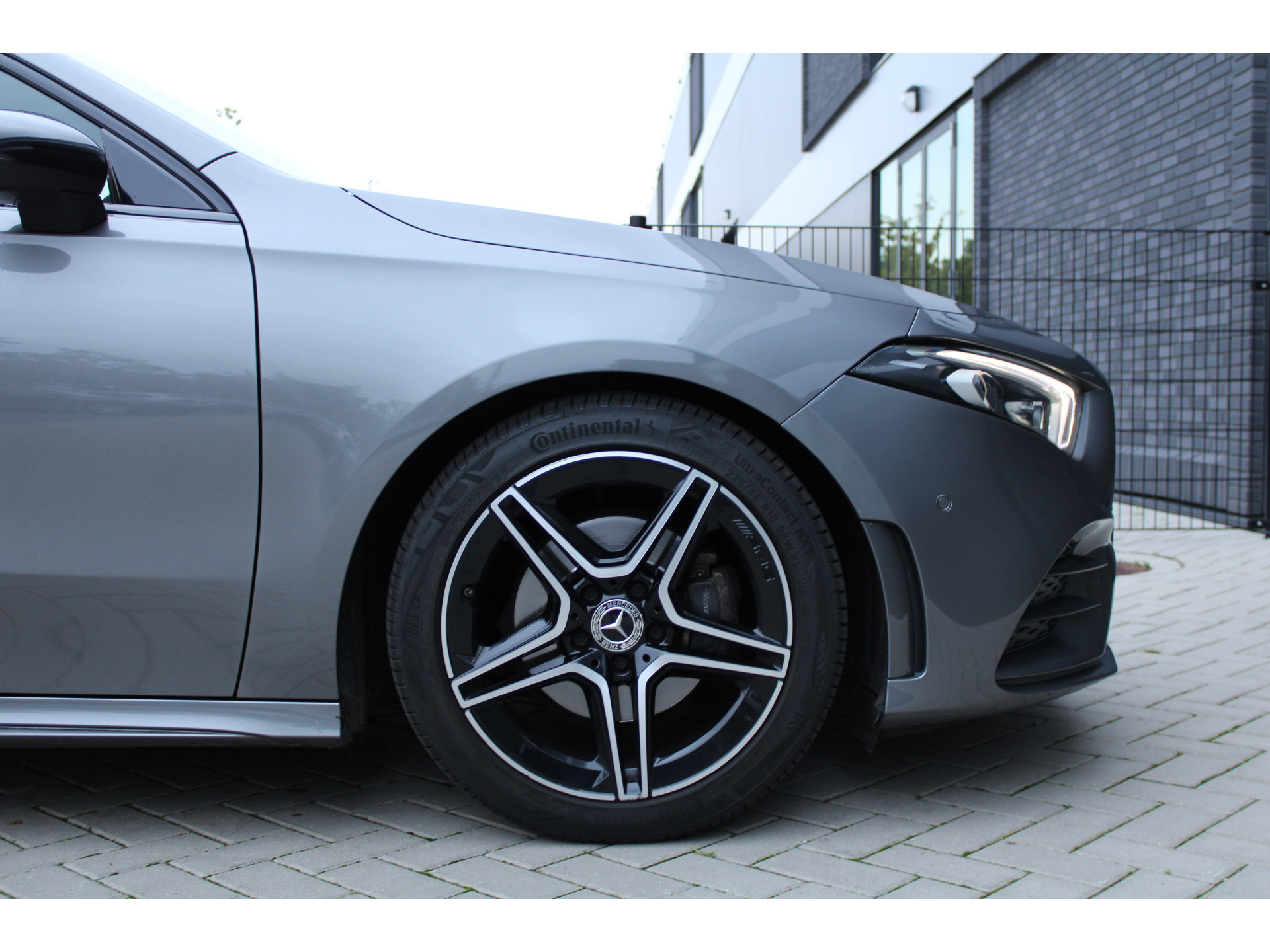 Mercedes-Benz A-Klasse 200 Business Solution AMG 48327659-18.jpg | ROS Automotive
