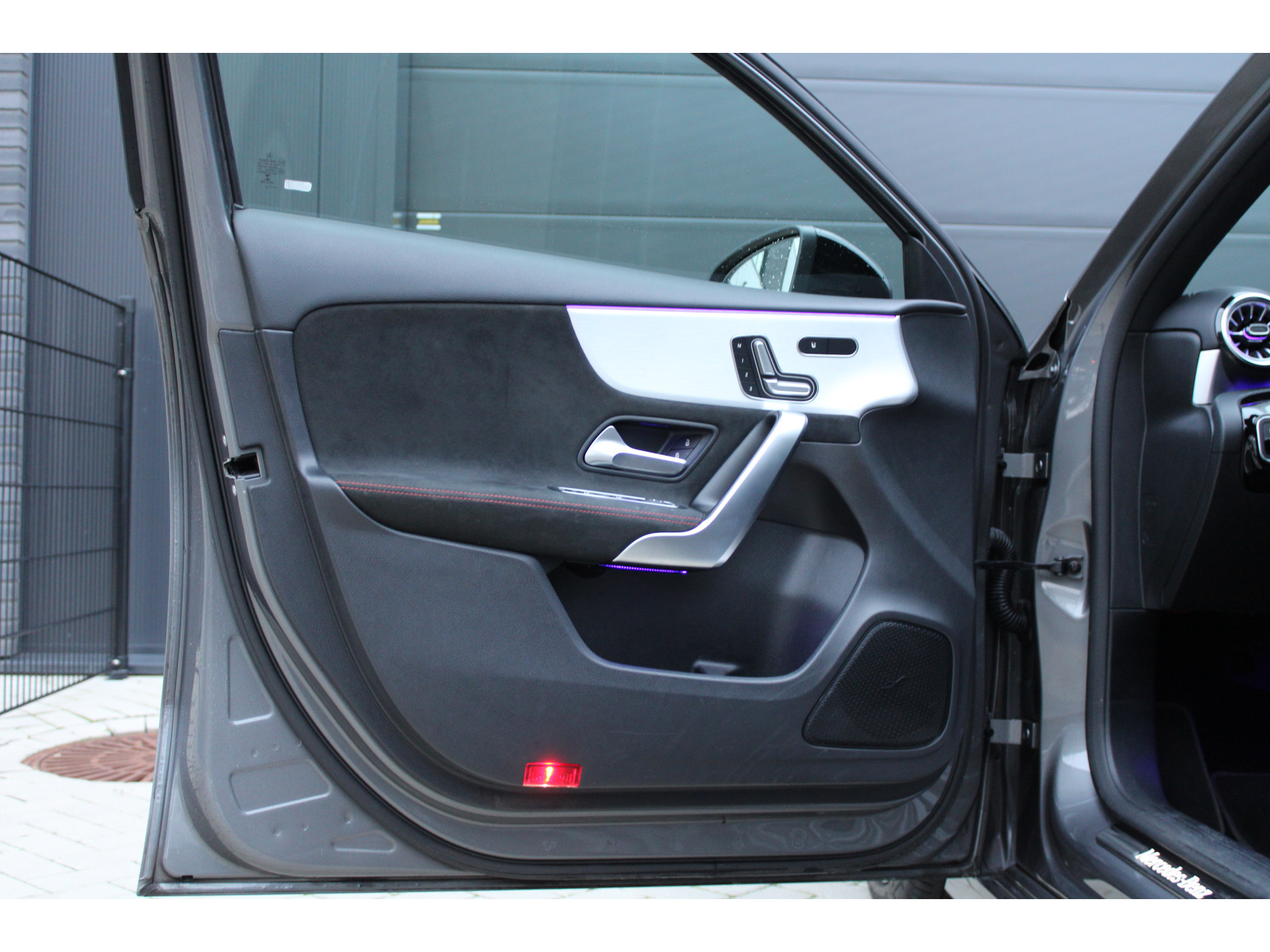 Mercedes-Benz A-Klasse 200 Business Solution AMG 48327659-20.jpg | ROS Automotive