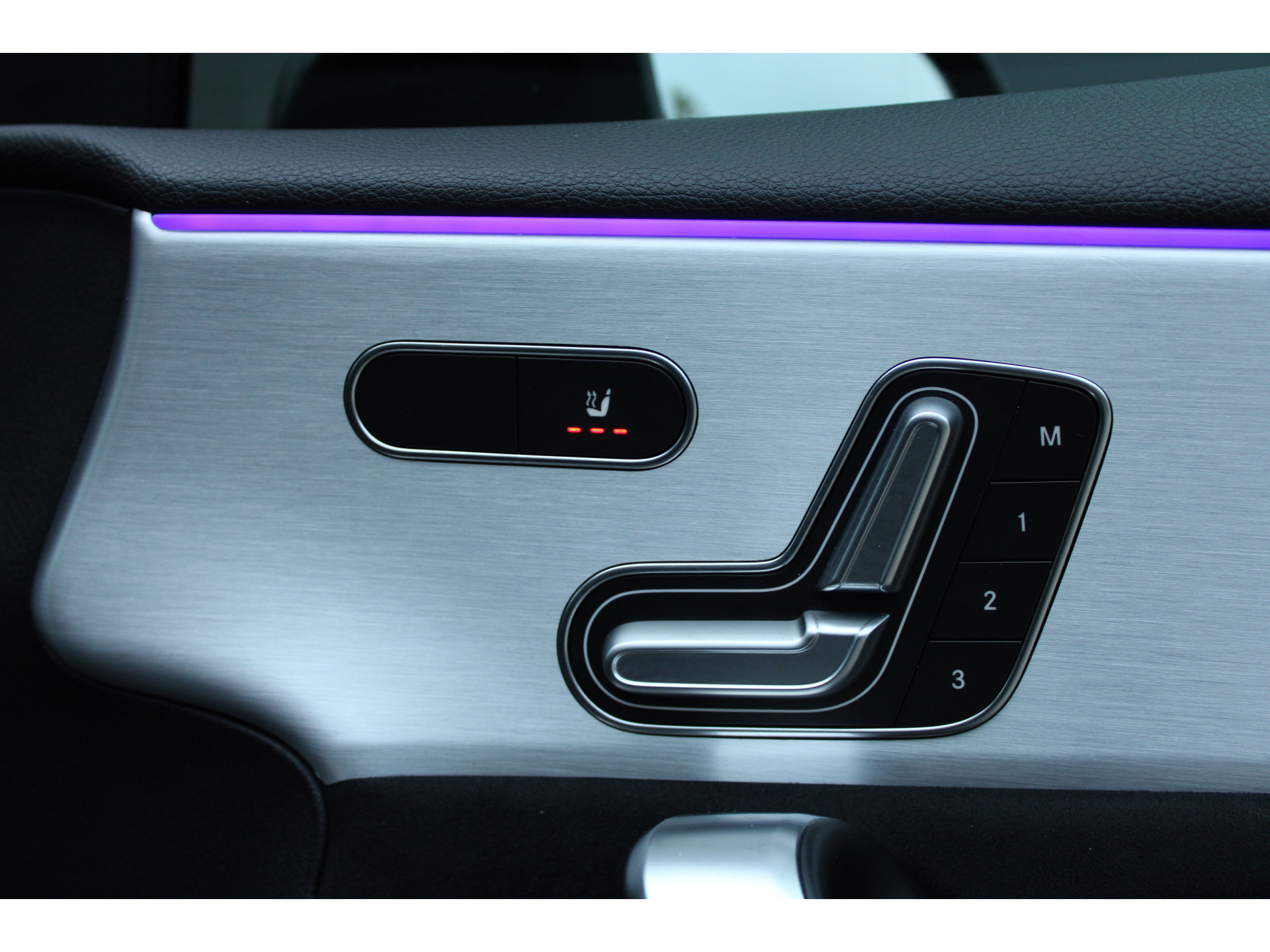 Mercedes-Benz A-Klasse 200 Business Solution AMG 48327659-27.jpg | ROS Automotive