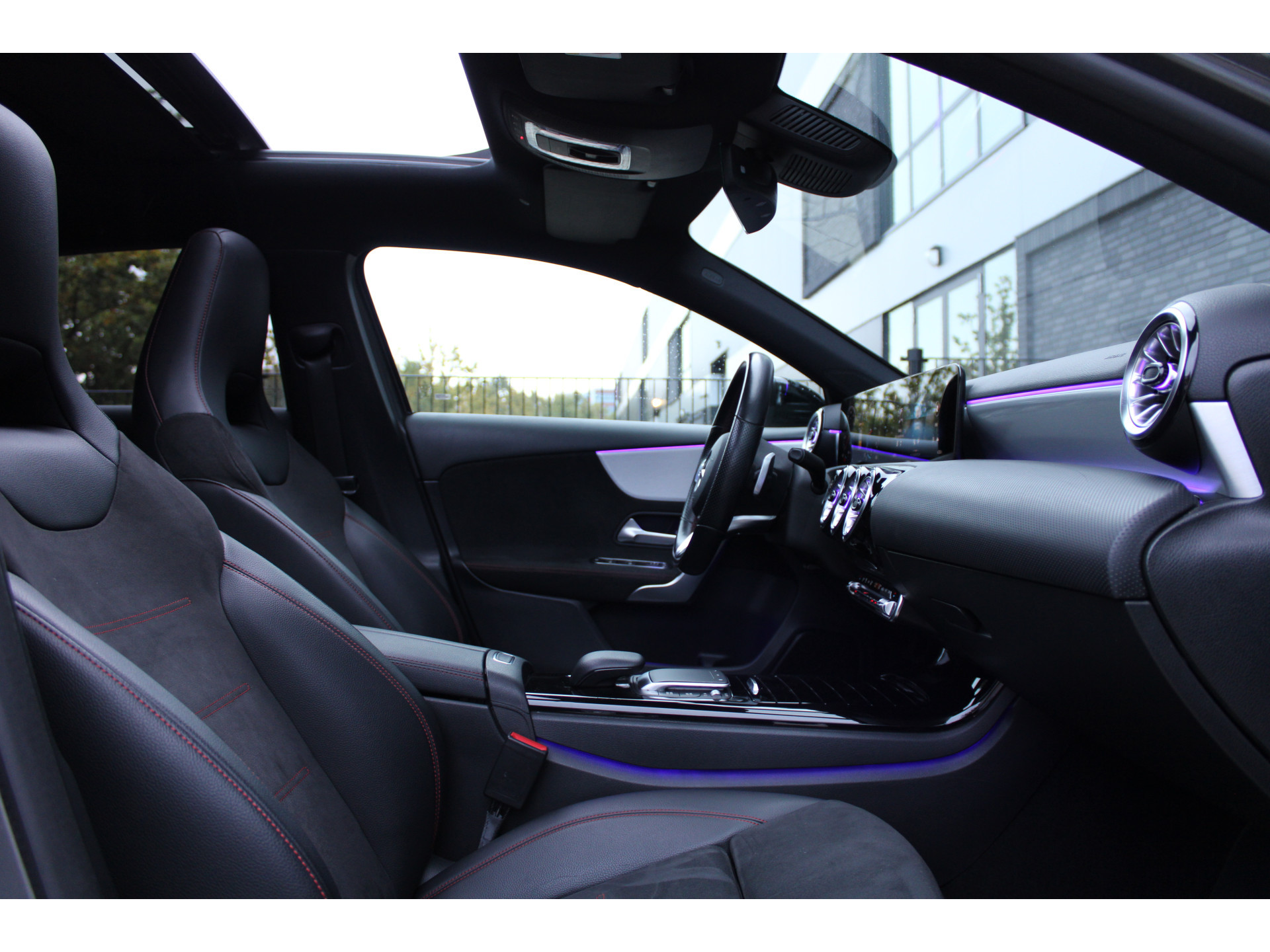 Mercedes-Benz A-Klasse 200 Business Solution AMG 48327659-28.jpg | ROS Automotive