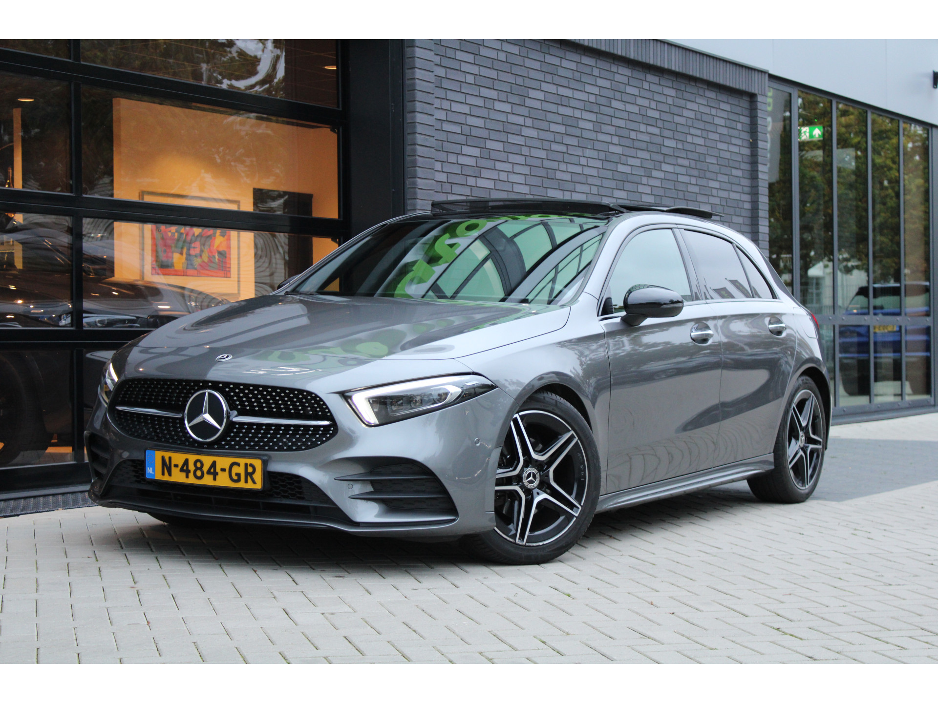 Mercedes-Benz A-Klasse 200 Business Solution AMG 48327659-3.jpg | ROS Automotive