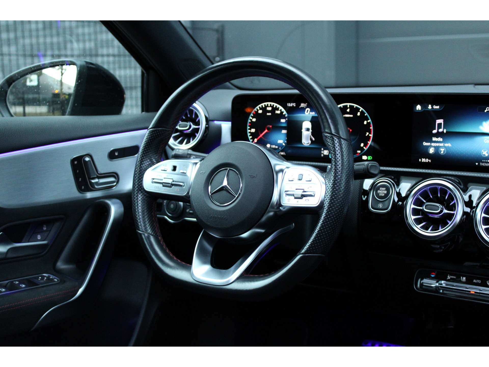 Mercedes-Benz A-Klasse 200 Business Solution AMG 48327659-30.jpg | ROS Automotive
