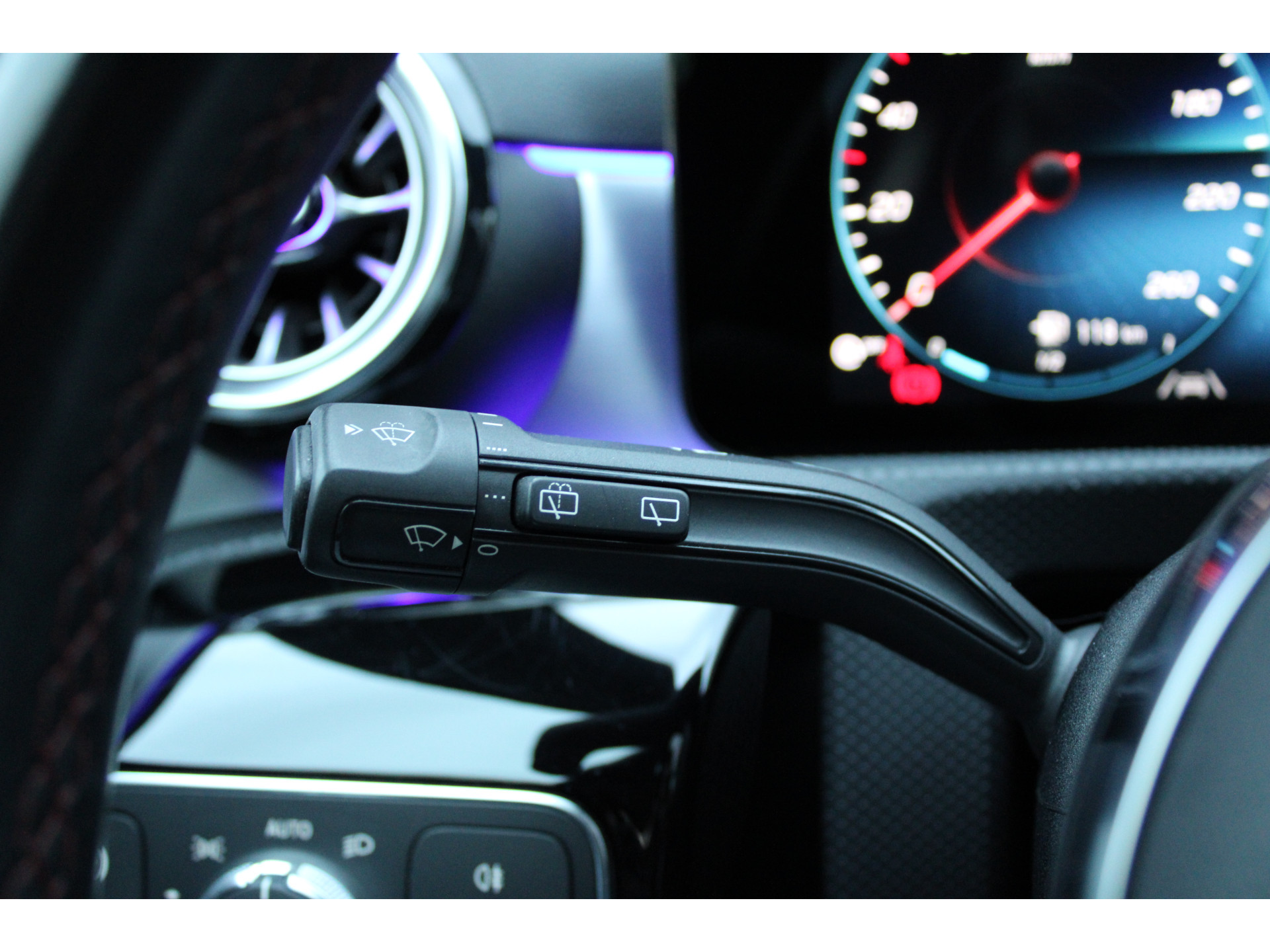 Mercedes-Benz A-Klasse 200 Business Solution AMG 48327659-35.jpg | ROS Automotive