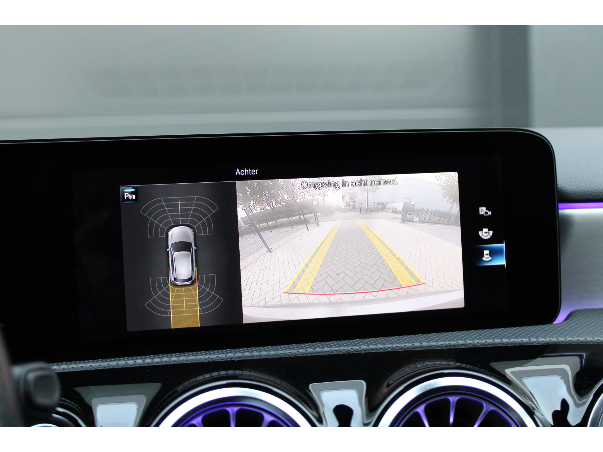Mercedes-Benz A-Klasse 200 Business Solution AMG 48327659-44.jpg | ROS Automotive