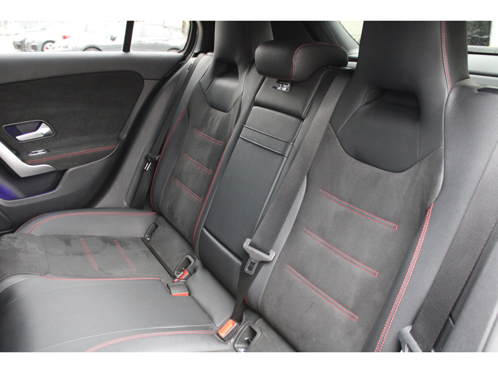 Mercedes-Benz A-Klasse 200 Business Solution AMG 48327659-47.jpg | ROS Automotive