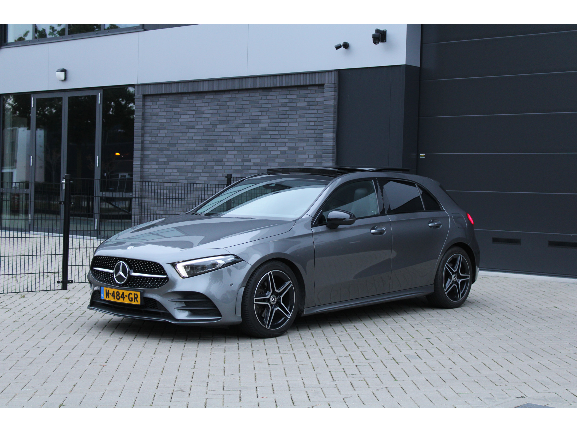 Mercedes-Benz A-Klasse 200 Business Solution AMG 48327659-48.jpg | ROS Automotive