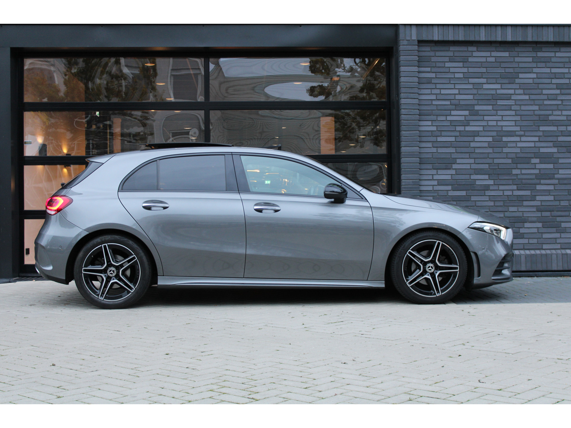 Mercedes-Benz A-Klasse 200 Business Solution AMG 48327659-8.jpg | ROS Automotive