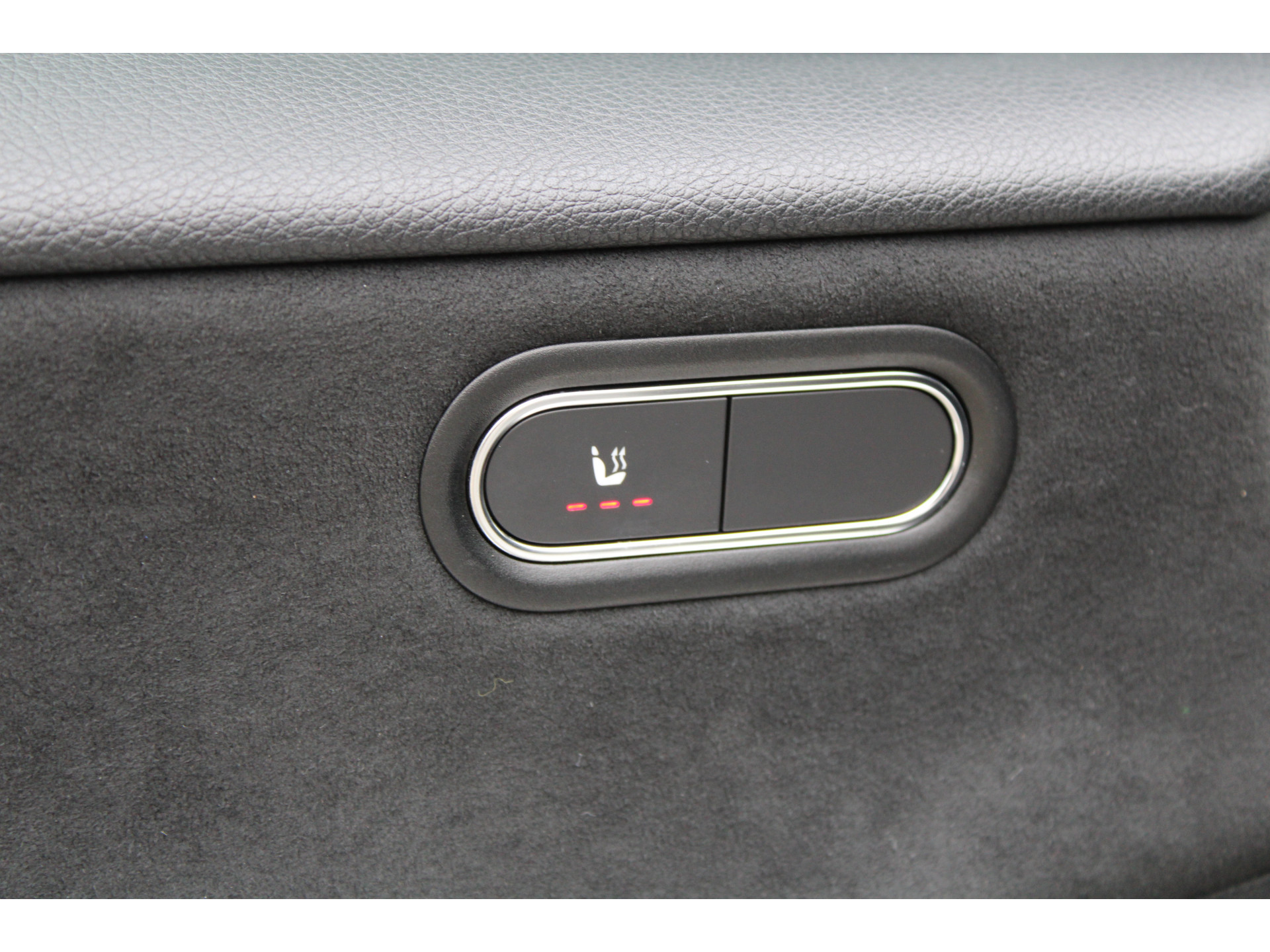 Mercedes-Benz A-Klasse 180 Business Solution AMG 48369799-13.jpg | ROS Automotive