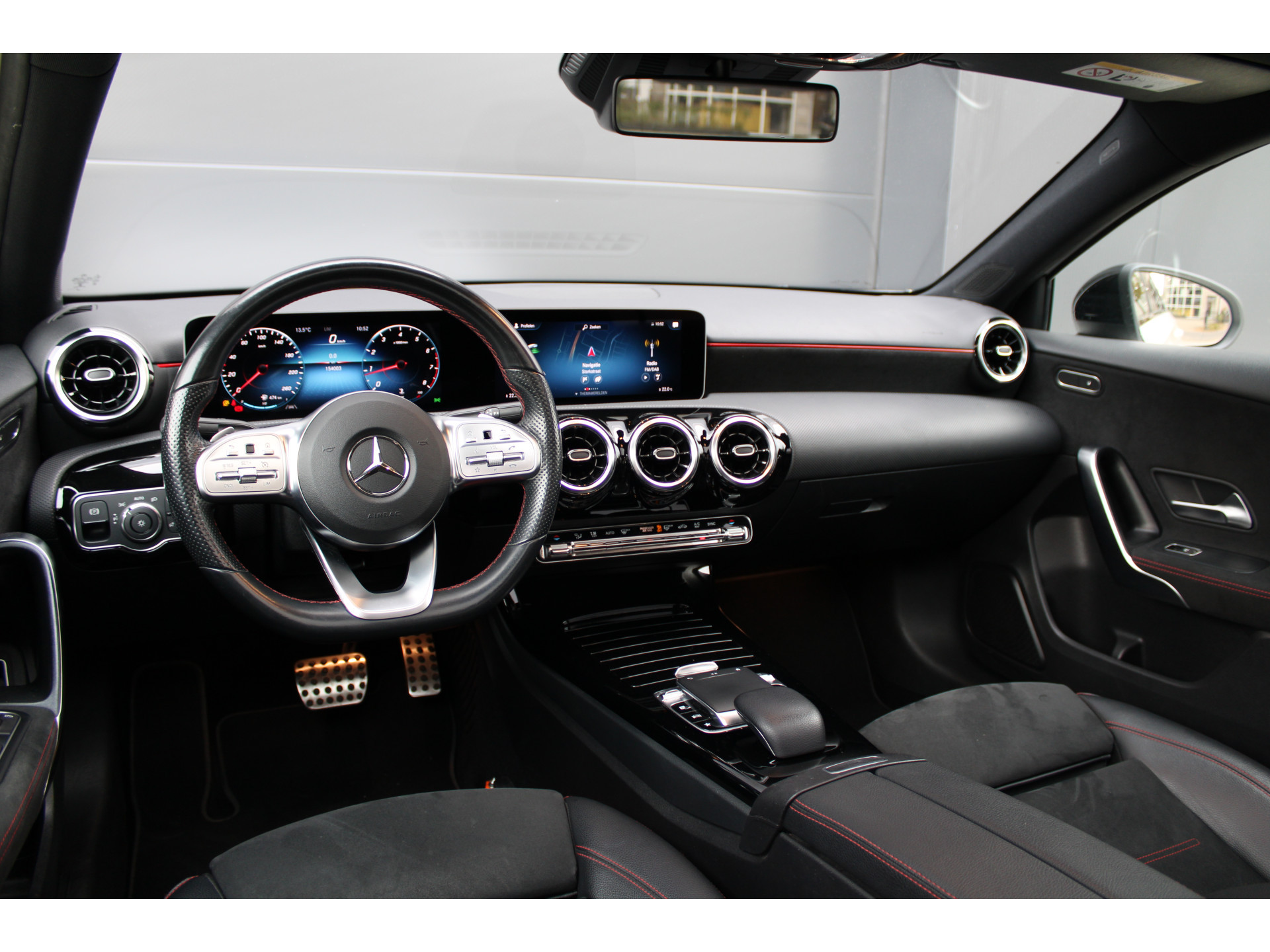 Mercedes-Benz A-Klasse 180 Business Solution AMG 48369799-14.jpg | ROS Automotive