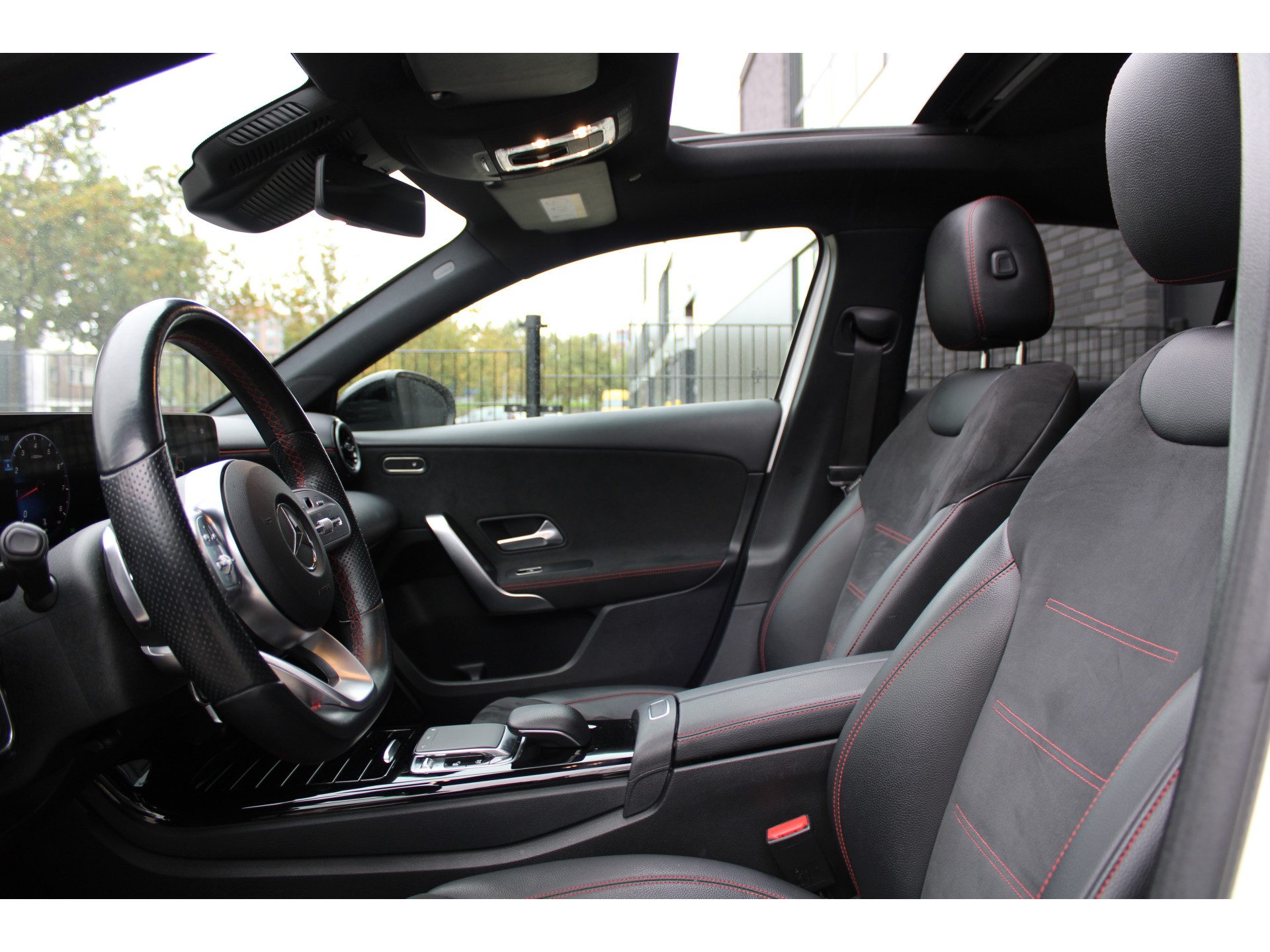 Mercedes-Benz A-Klasse 180 Business Solution AMG 48369799-15.jpg | ROS Automotive