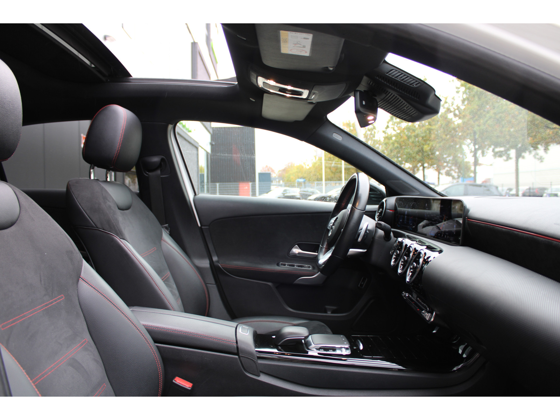 Mercedes-Benz A-Klasse 180 Business Solution AMG 48369799-17.jpg | ROS Automotive