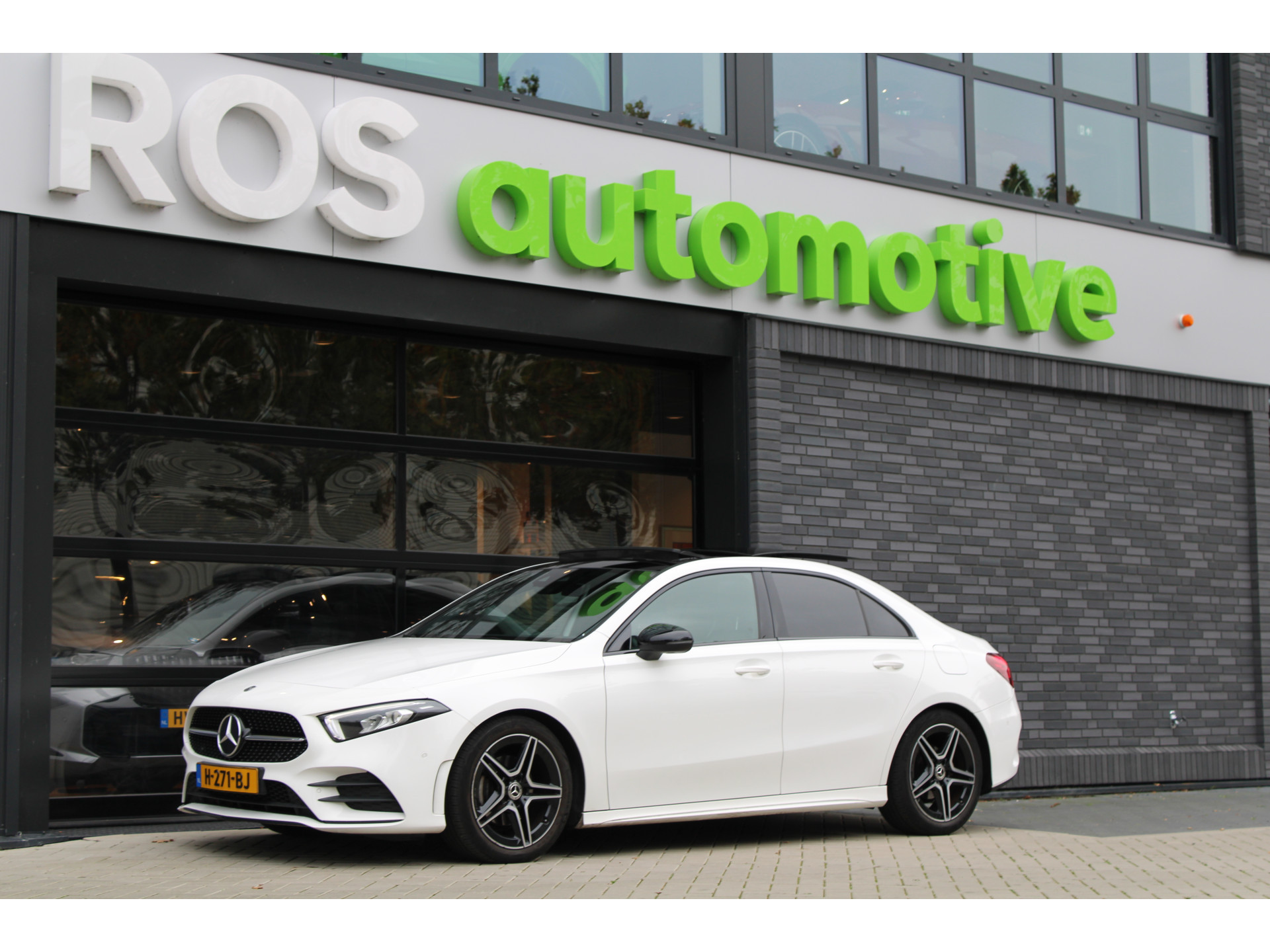 Mercedes-Benz A-Klasse 180 Business Solution AMG 48369799-2.jpg | ROS Automotive