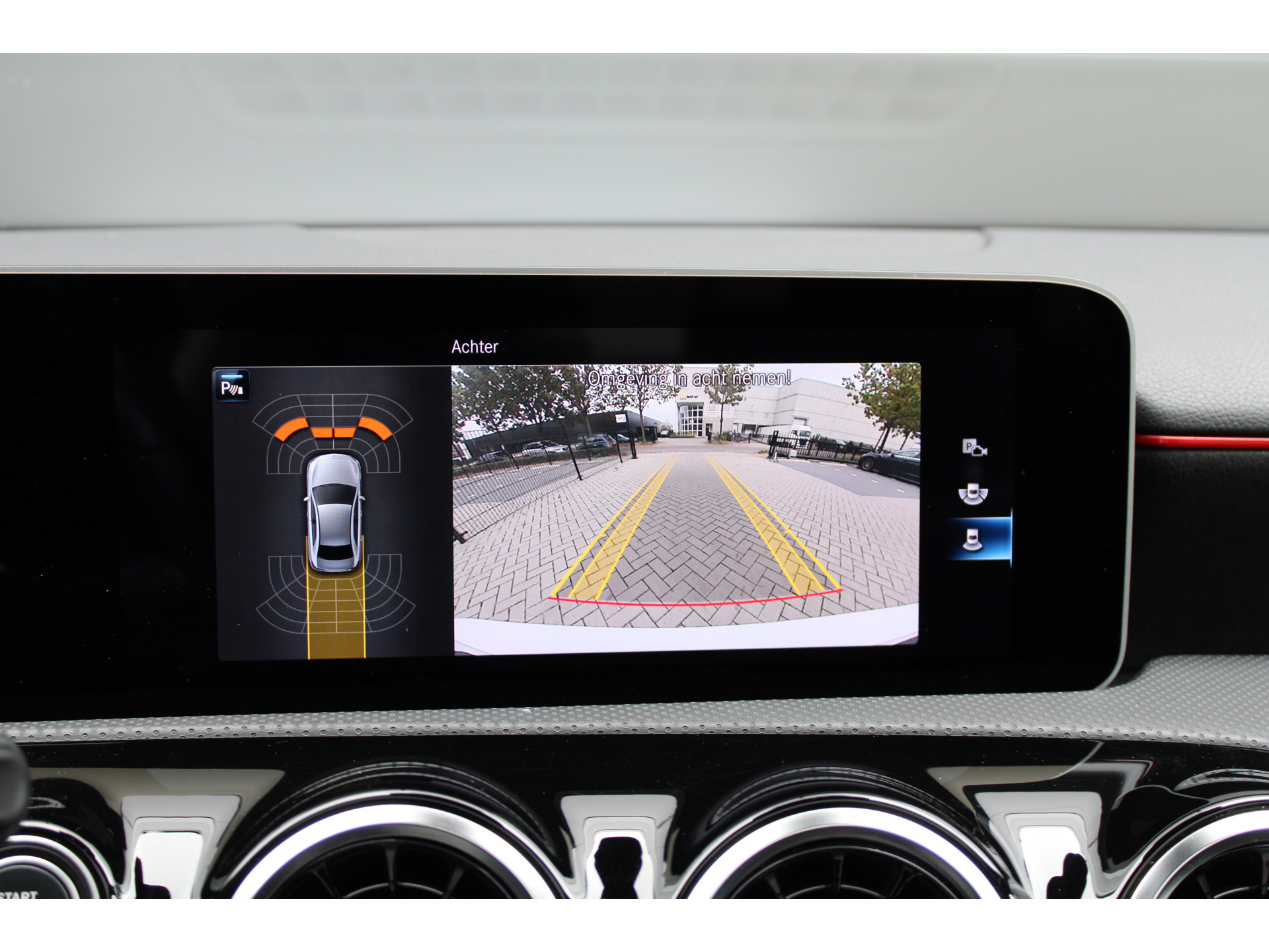 Mercedes-Benz A-Klasse 180 Business Solution AMG 48369799-27.jpg | ROS Automotive