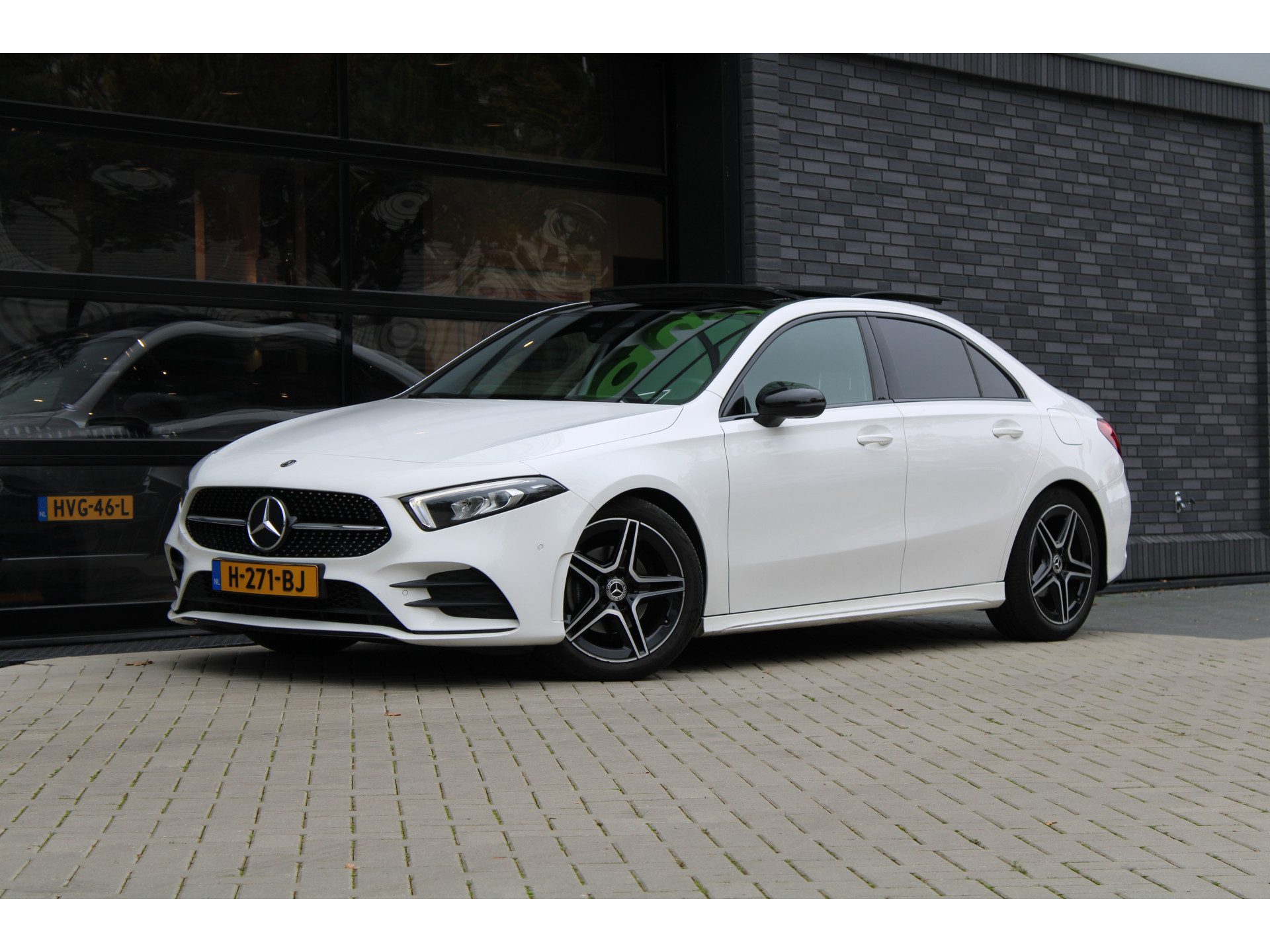 Mercedes-Benz A-Klasse 180 Business Solution AMG 48369799-3.jpg | ROS Automotive