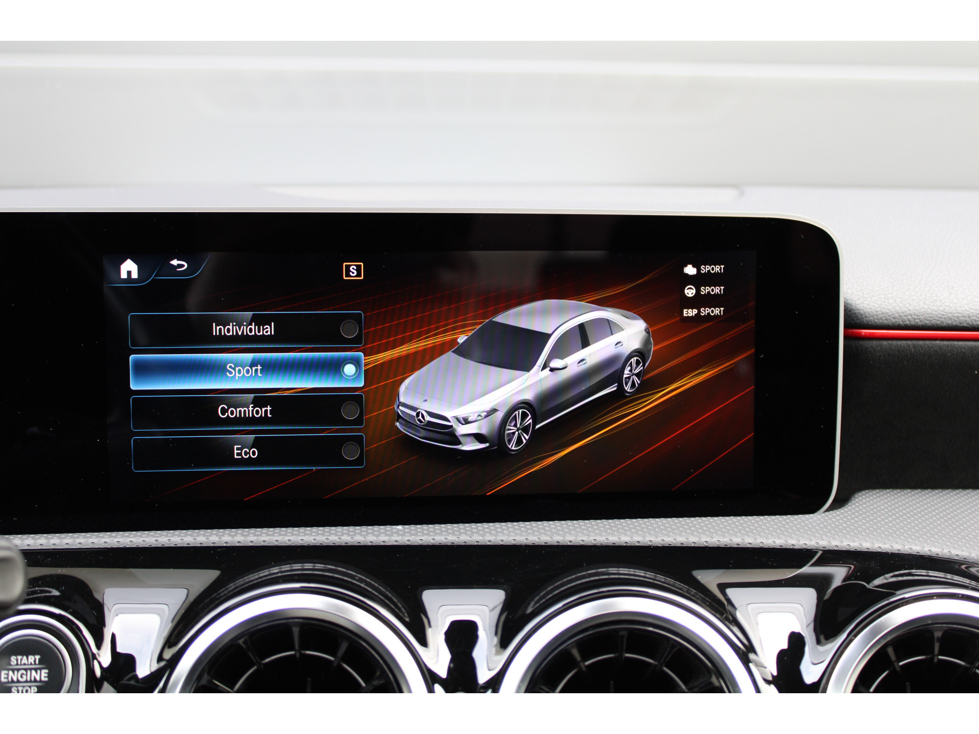 Mercedes-Benz A-Klasse 180 Business Solution AMG 48369799-31.jpg | ROS Automotive