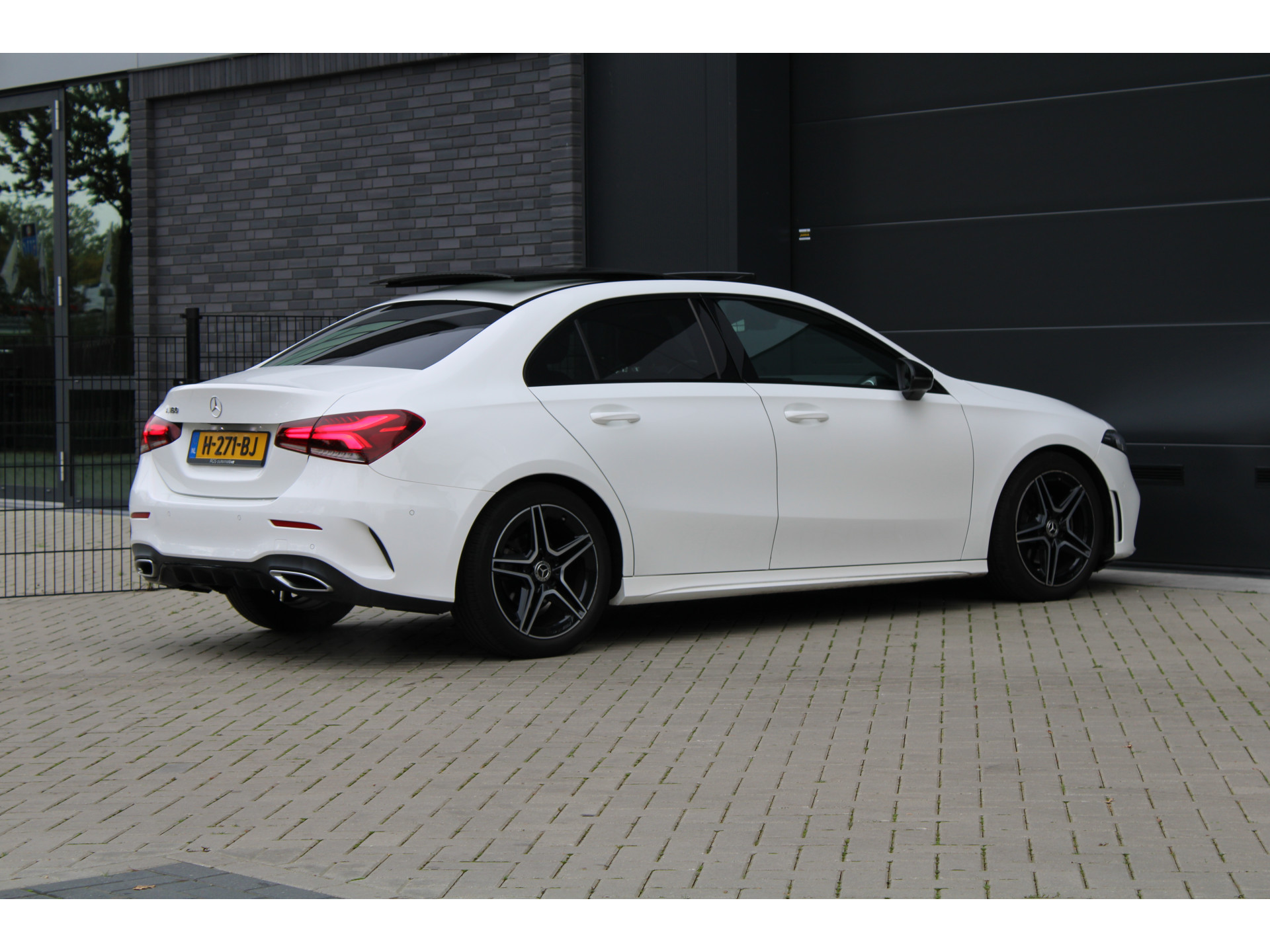 Mercedes-Benz A-Klasse 180 Business Solution AMG 48369799-38.jpg | ROS Automotive