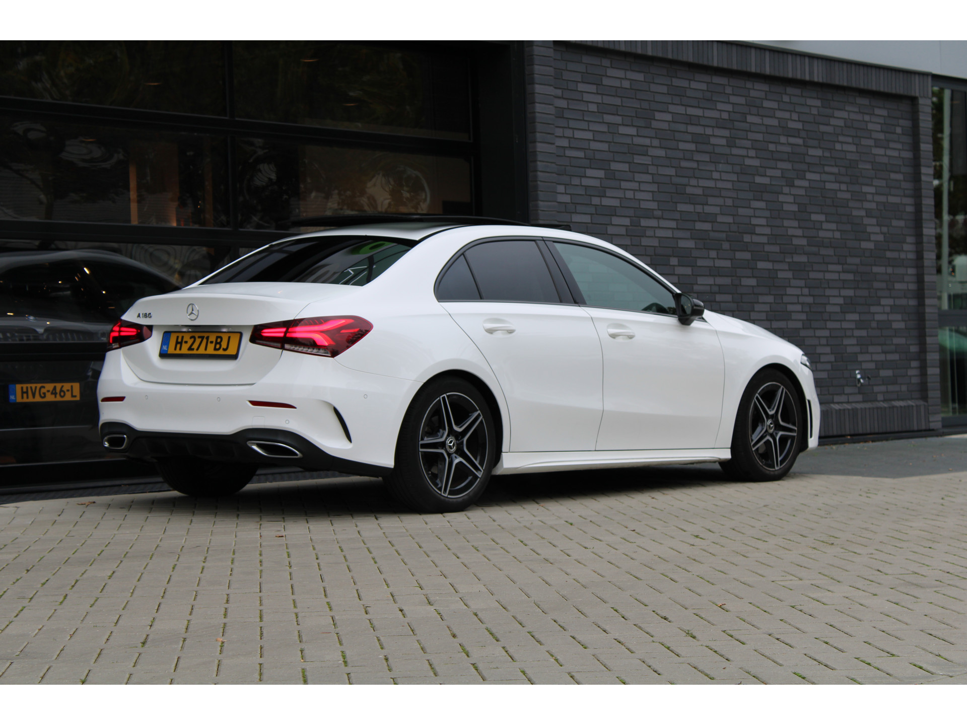 Mercedes-Benz A-Klasse 180 Business Solution AMG 48369799-8.jpg | ROS Automotive