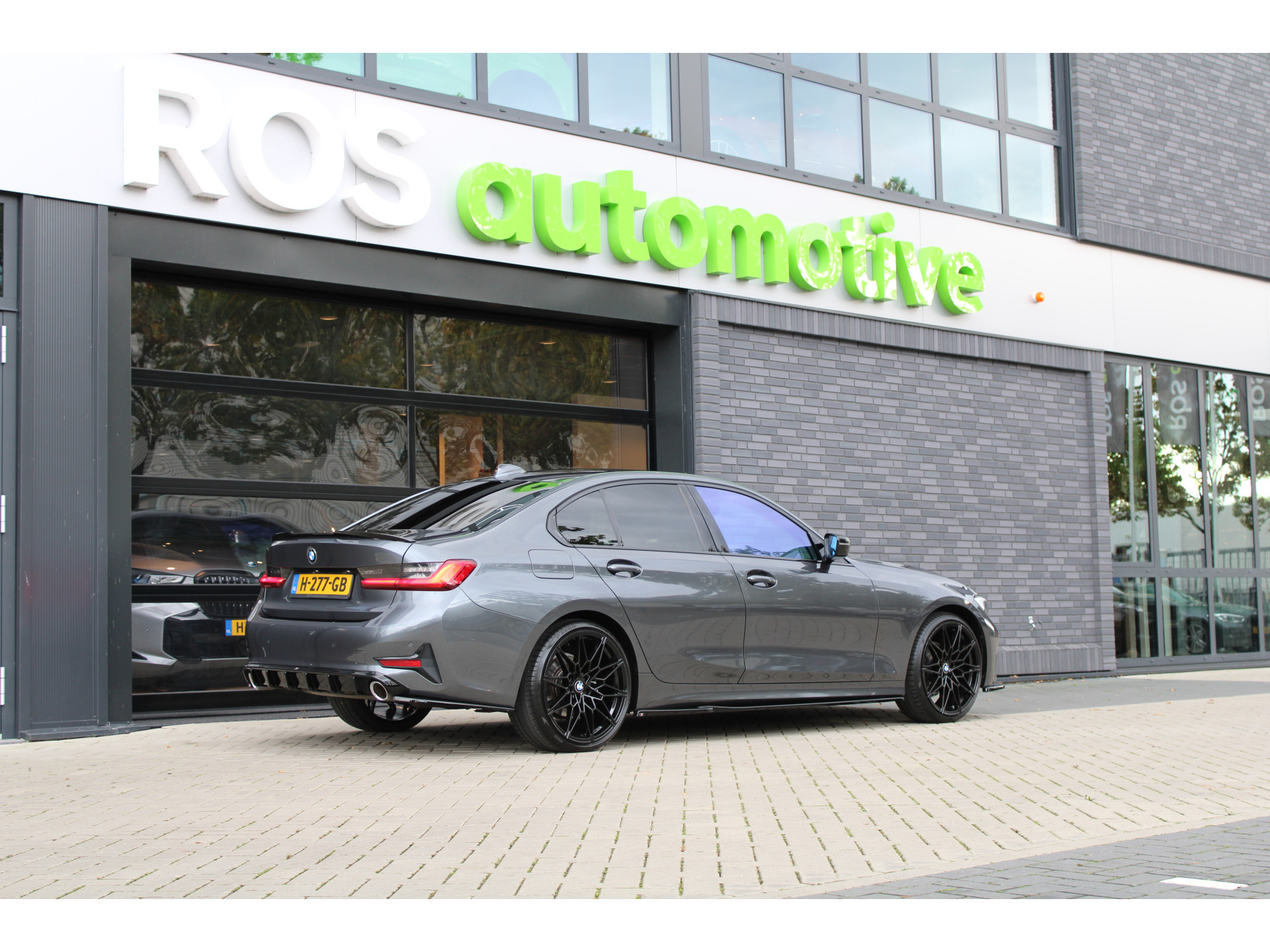 BMW 3-serie 320i Executive Edition 48536514-1.jpg | ROS Automotive