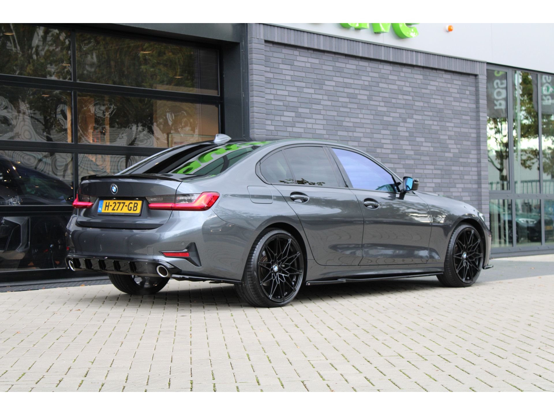 BMW 3-serie 320i Executive Edition 48536514-11.jpg | ROS Automotive