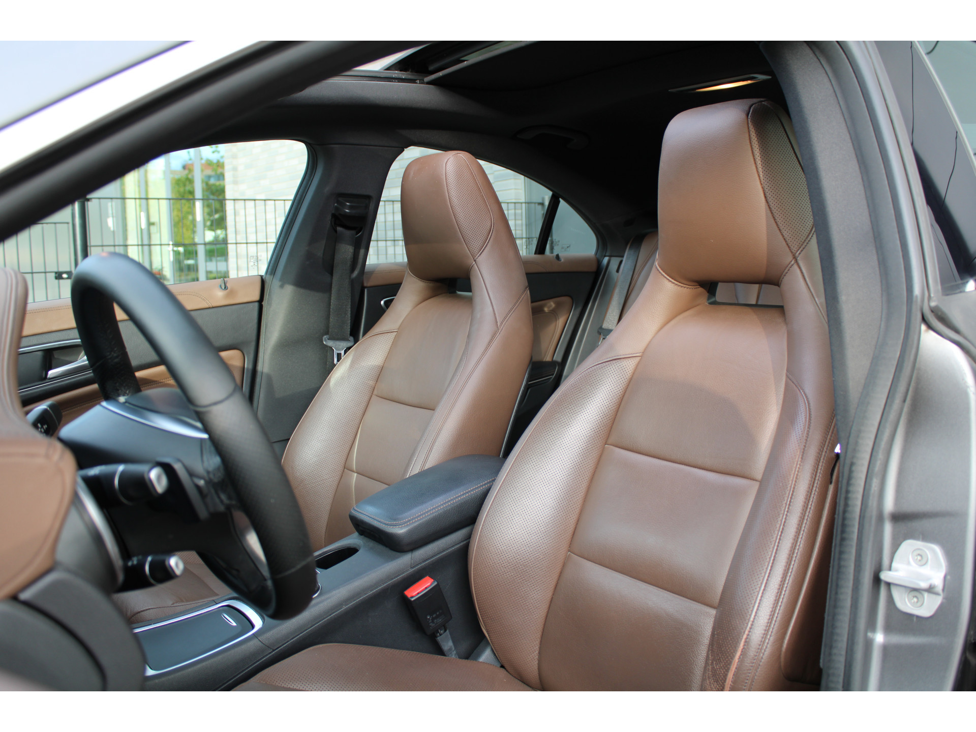 Mercedes-Benz CLA-Klasse 180 Ambition 48547670-13.jpg | ROS Automotive