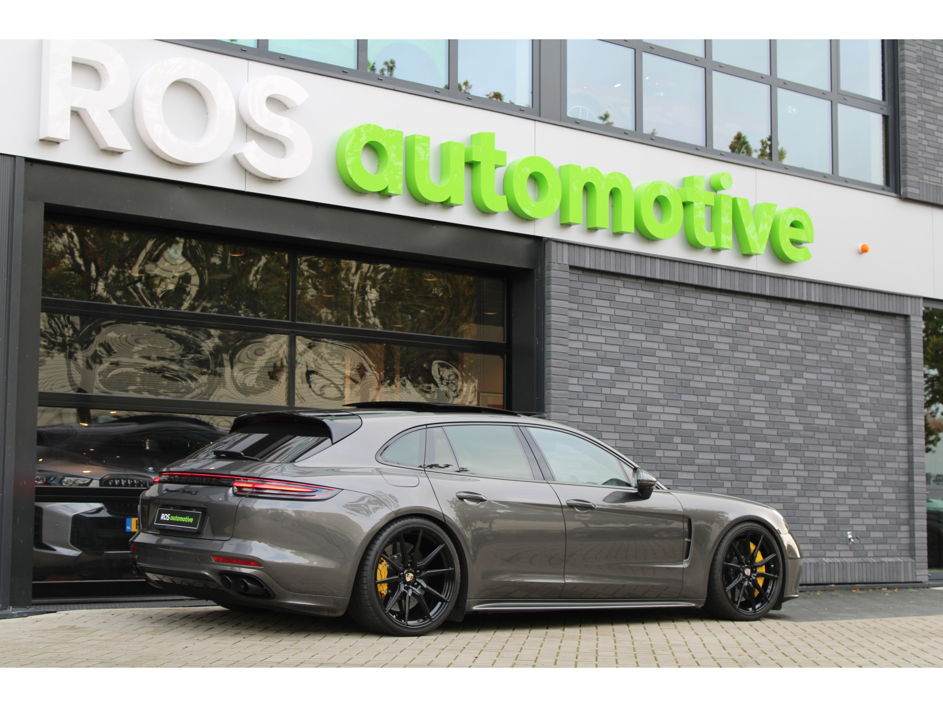 Porsche Panamera Sport Turismo 4.0 Turbo S E-Hybrid 48580852-1.jpg | ROS Automotive