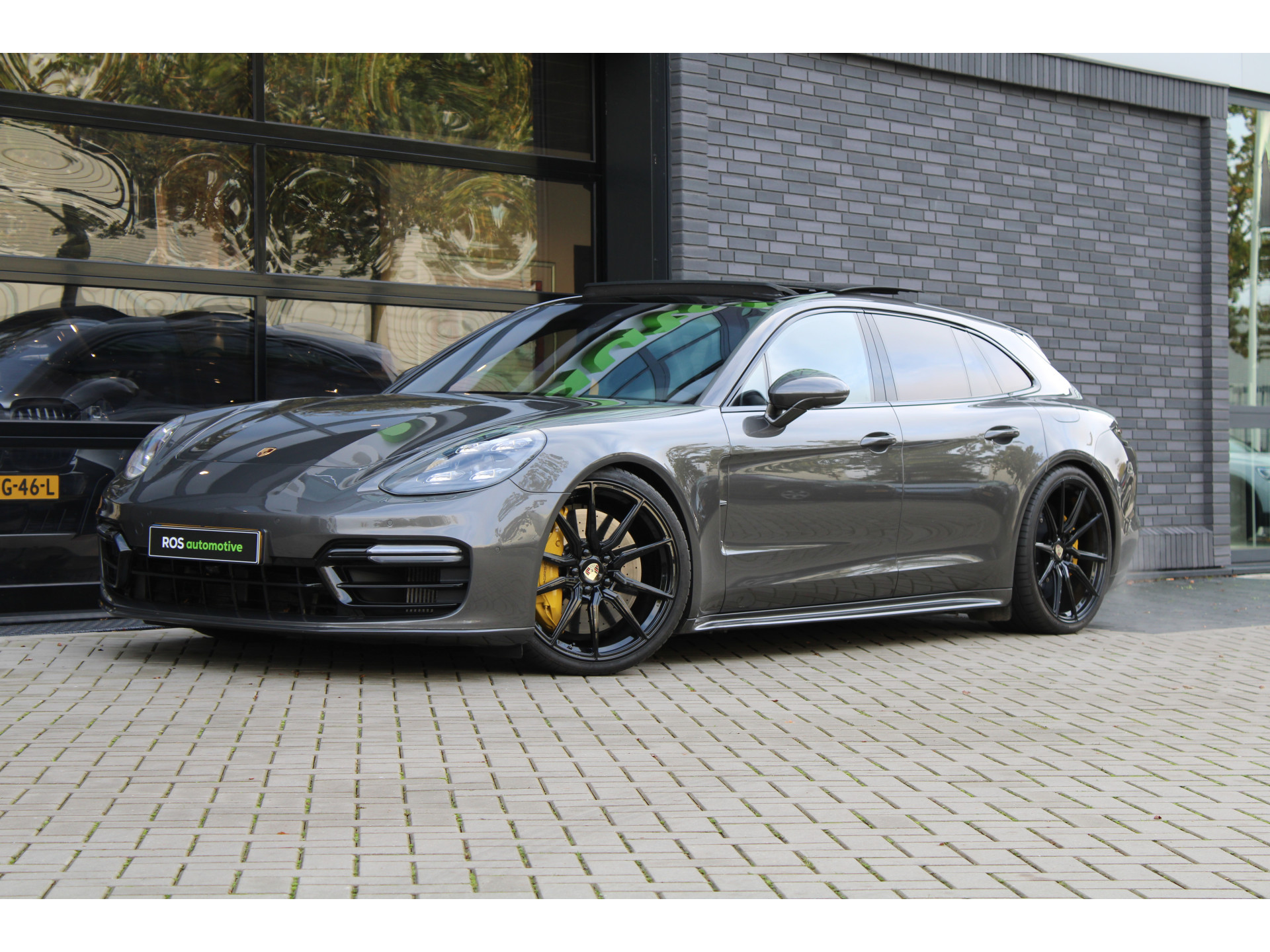 Porsche Panamera Sport Turismo 4.0 Turbo S E-Hybrid 48580852-3.jpg | ROS Automotive