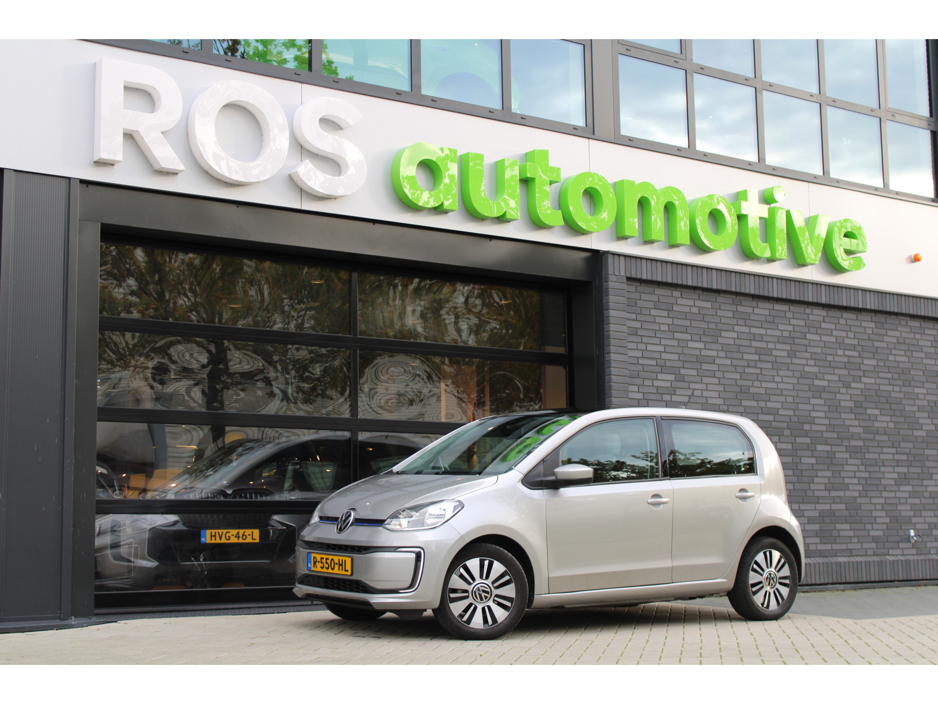 Volkswagen e-Up! e-up! Style 48877953-0.jpg | ROS Automotive