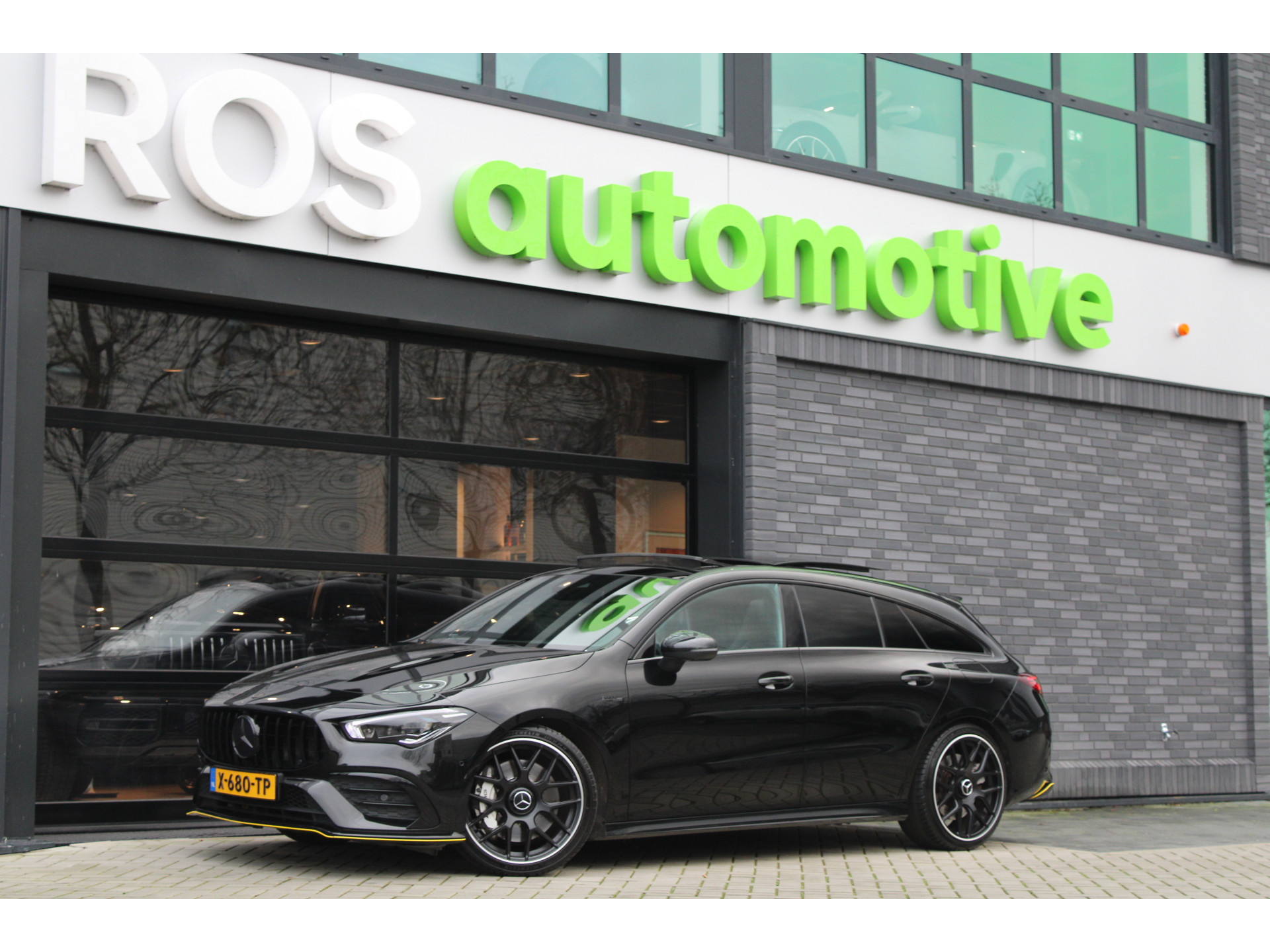 Mercedes-Benz CLA-Klasse Shooting Brake AMG 35 4MATIC Premium Plus 50193848-0.jpg | ROS Automotive